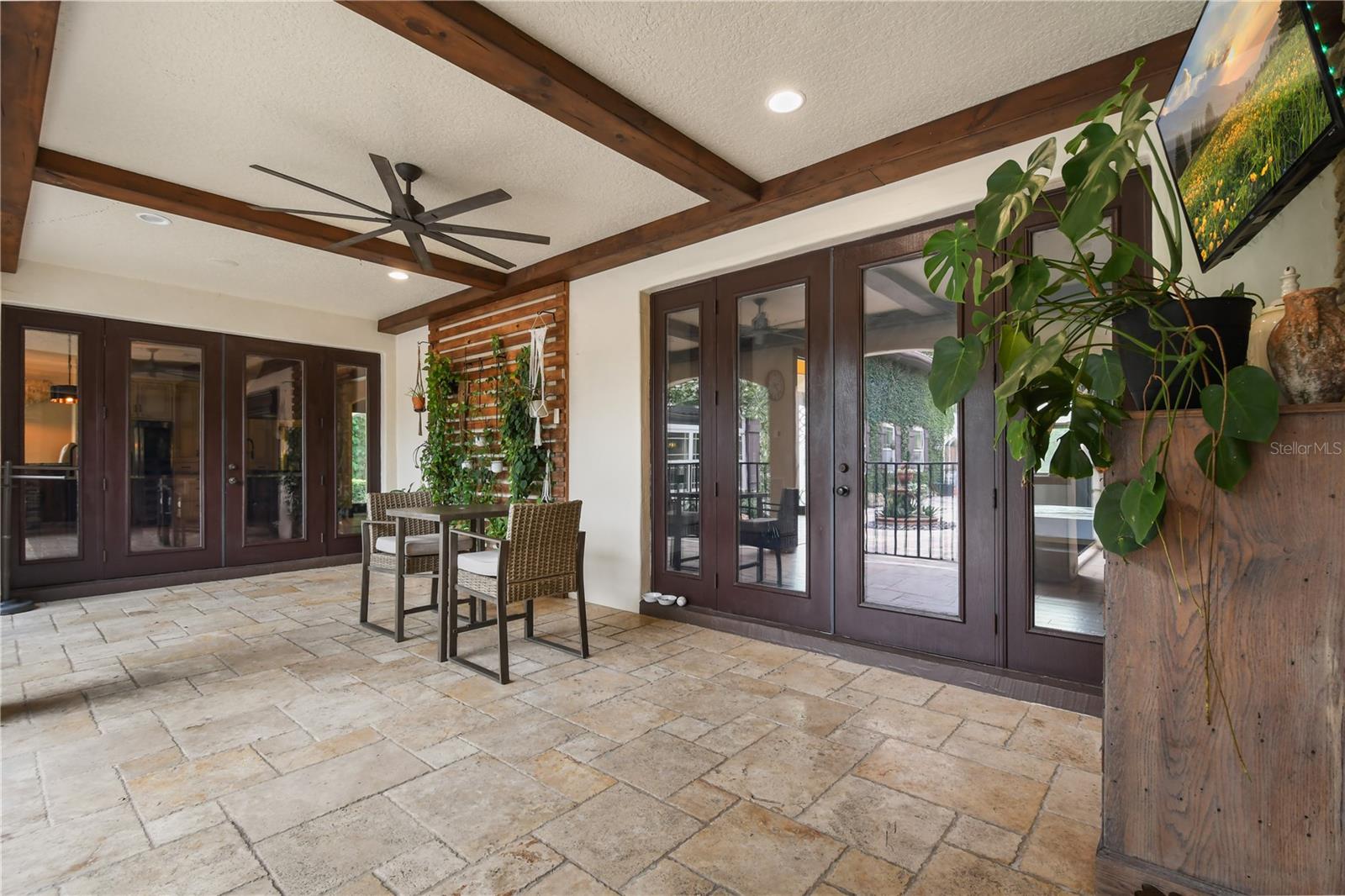 1661 S Chickasaw Trl