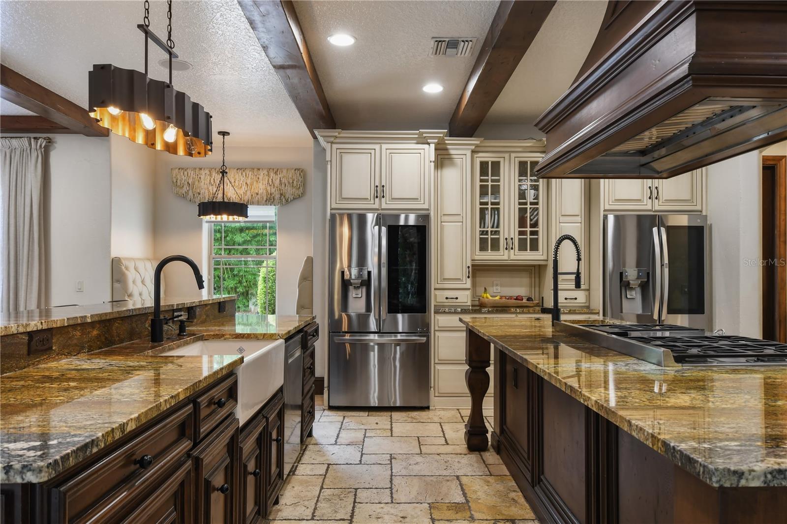 1661 S Chickasaw Trl