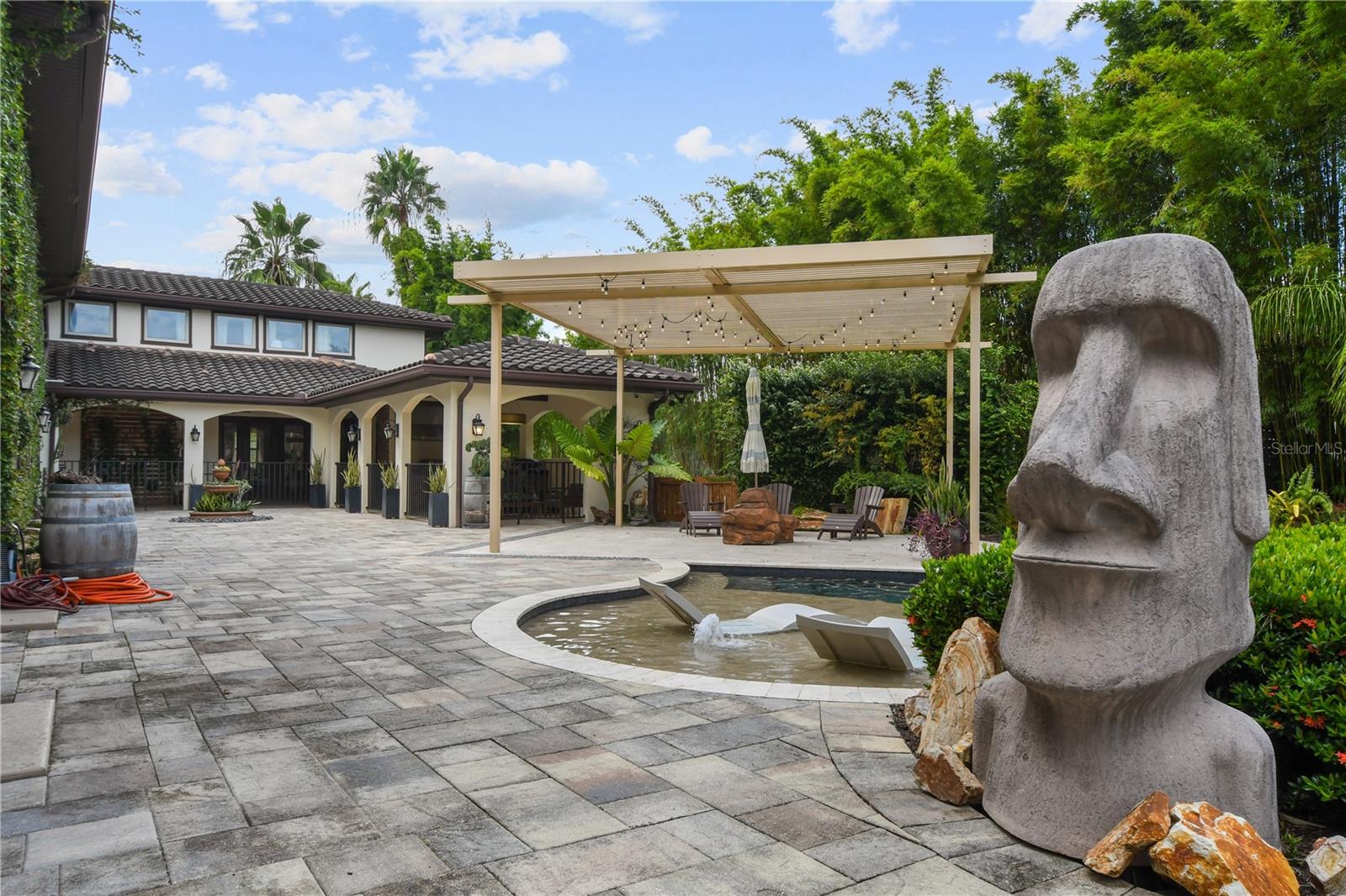 1661 S Chickasaw Trl