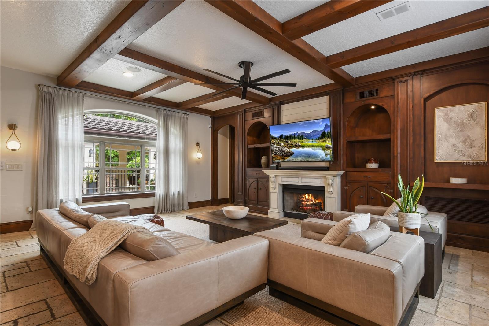 1661 S Chickasaw Trl