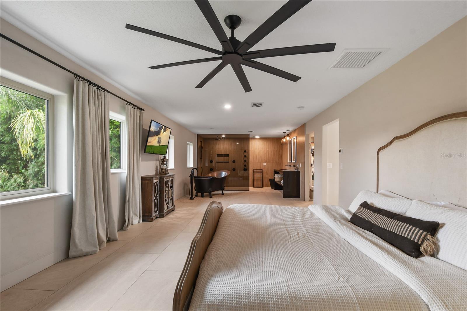 1661 S Chickasaw Trl