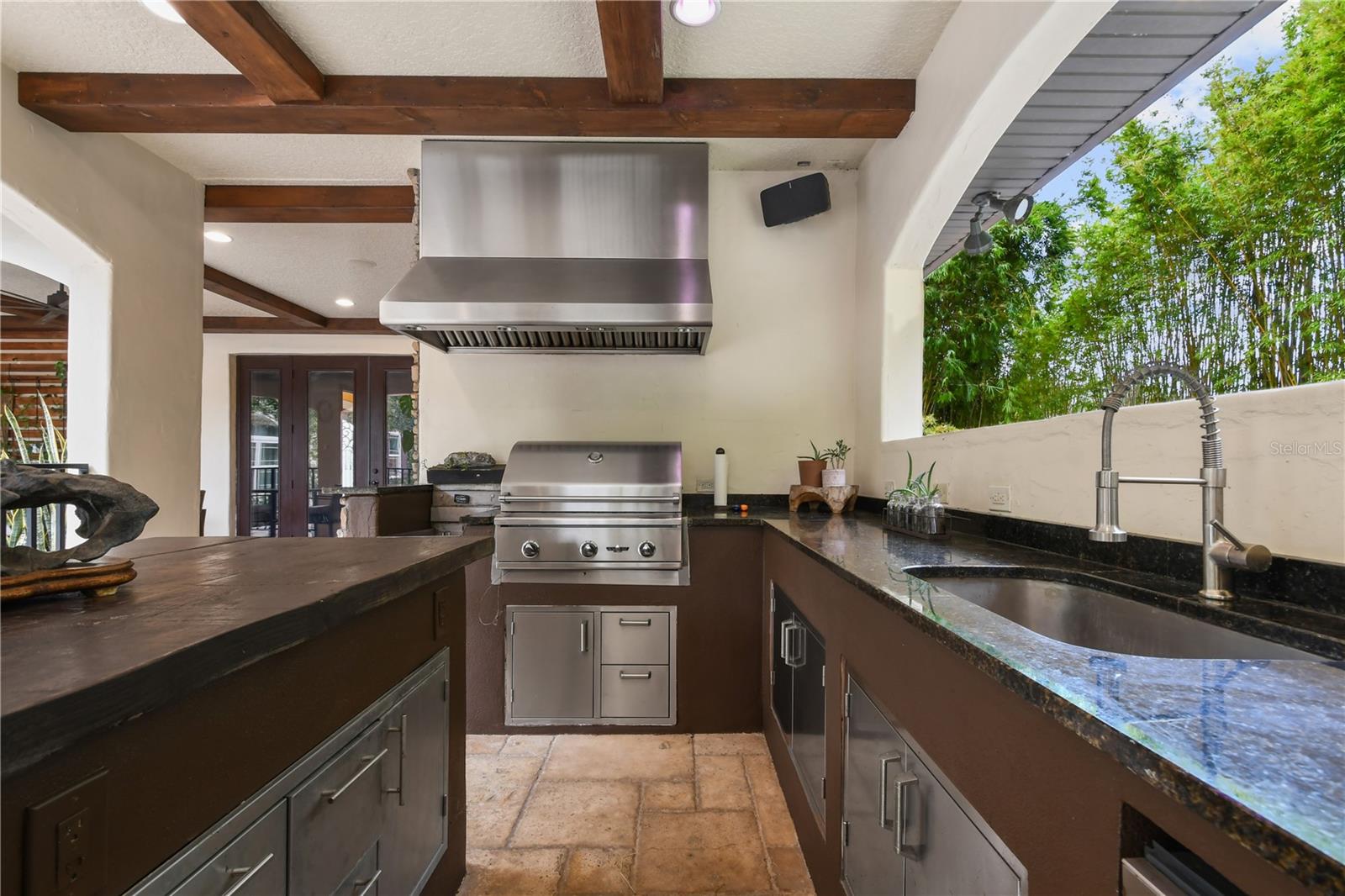 1661 S Chickasaw Trl