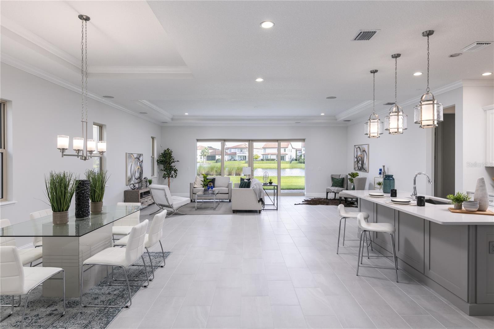 10475 Royal Cypress Way