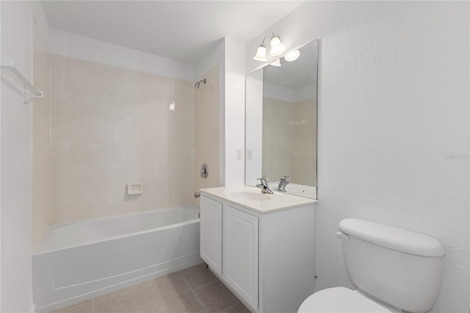 2576 San Tecla St #109