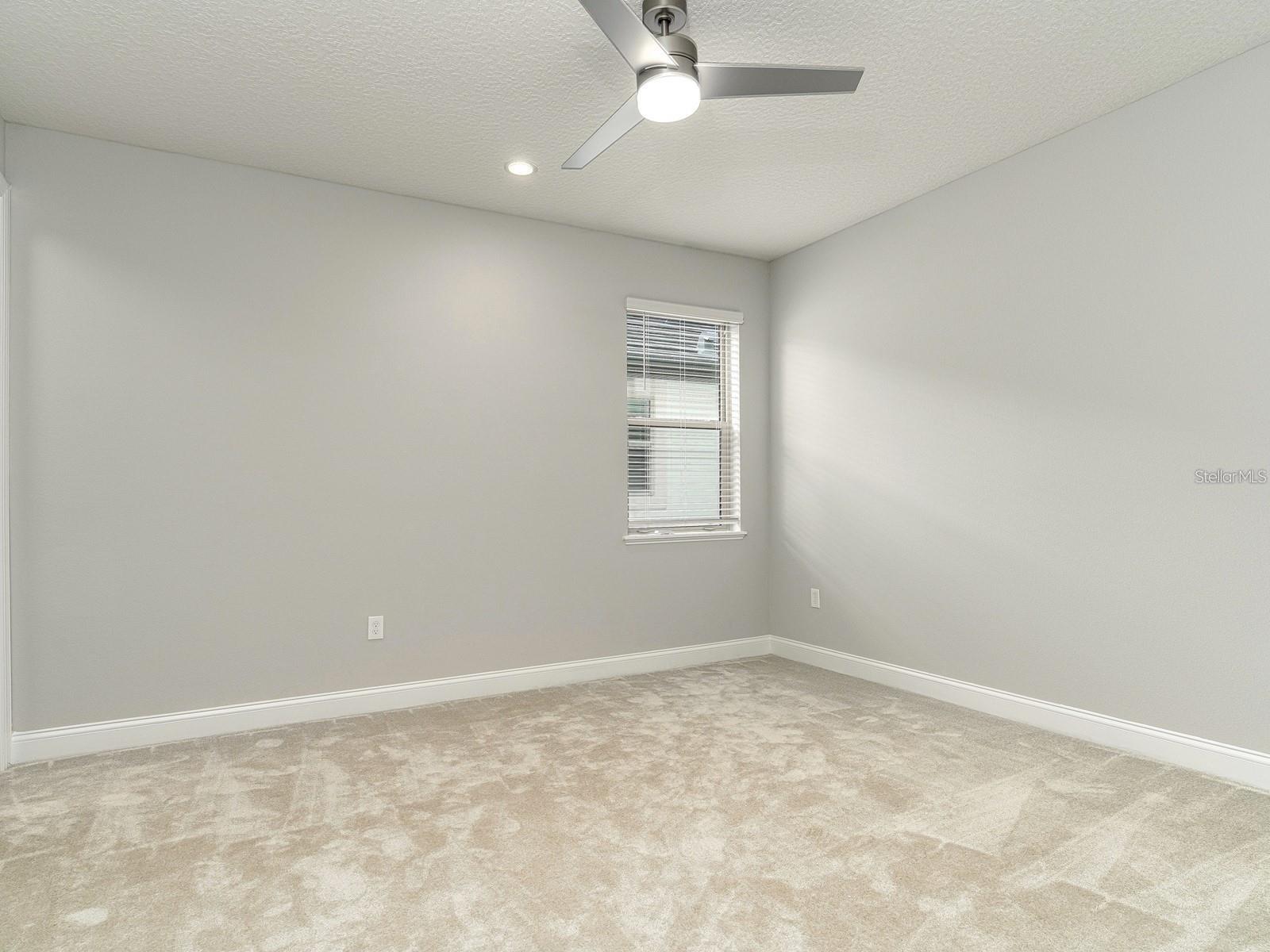 10146 Royal Island Ct