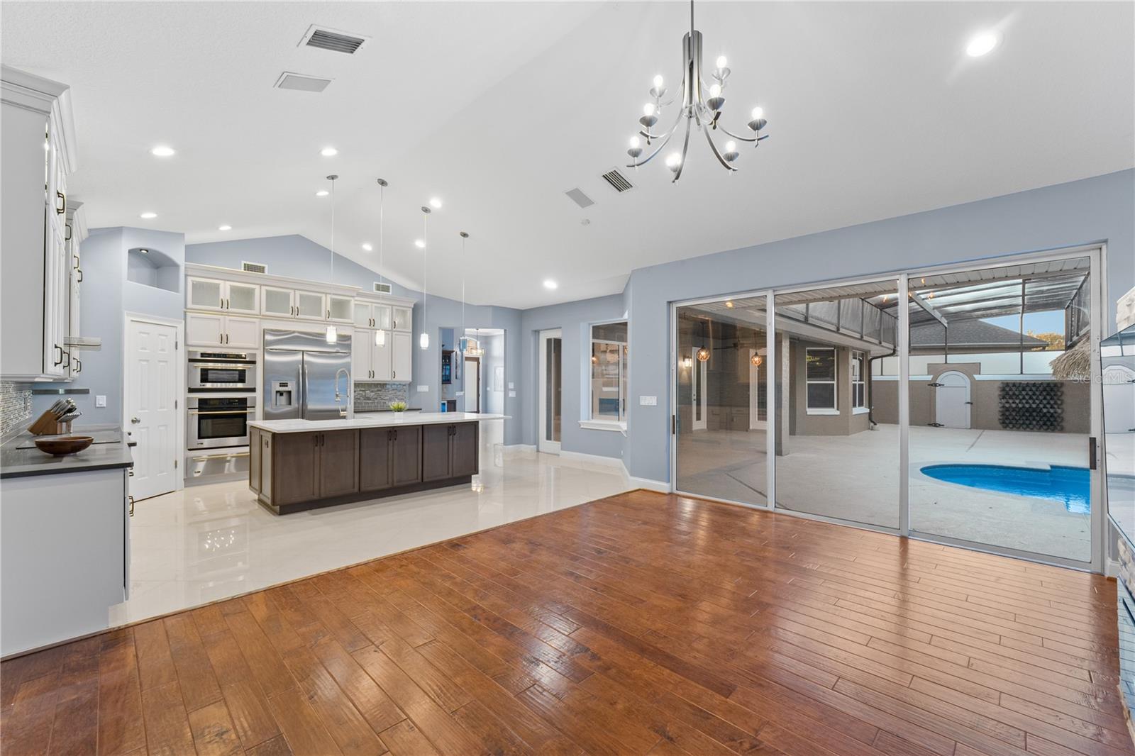 17429 Cobblestone Ln