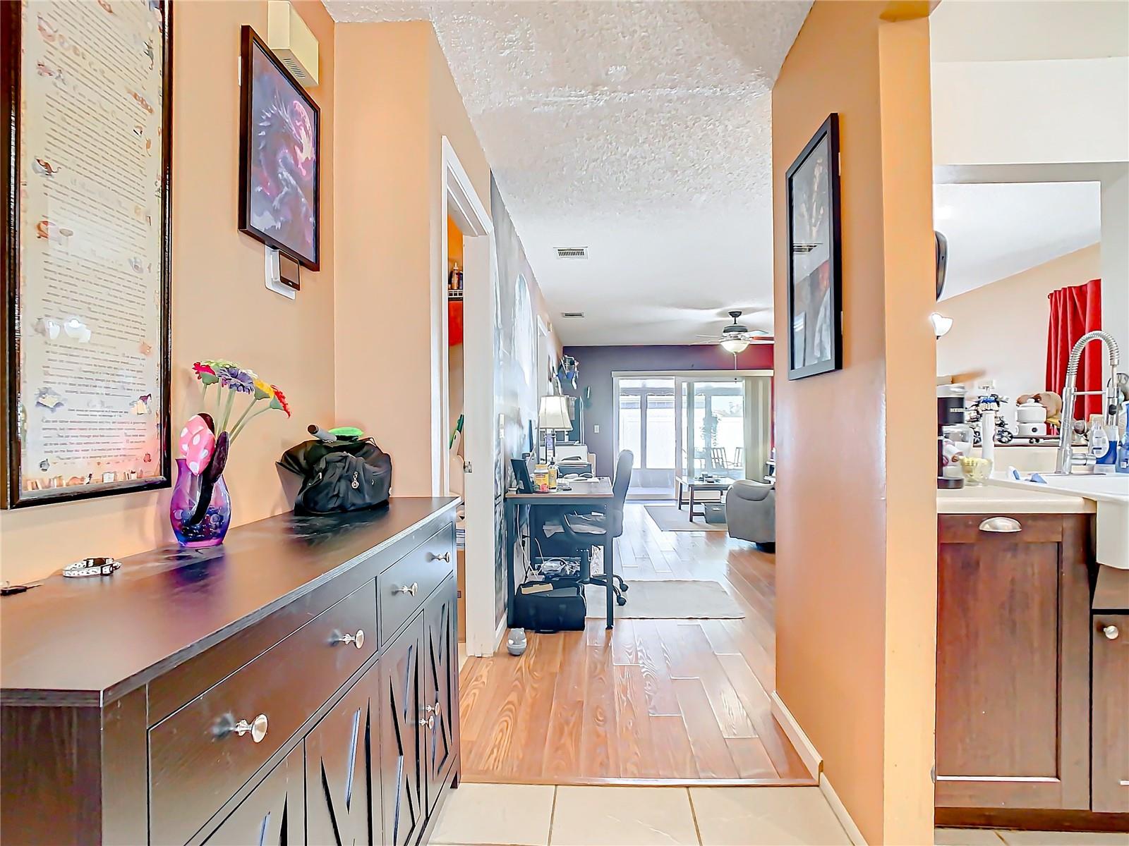 2435 Turpin Dr