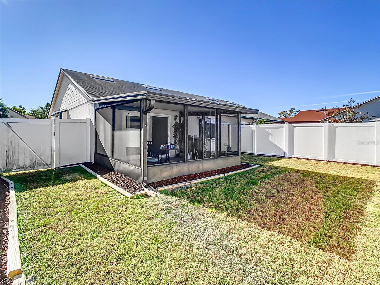 2435 Turpin Dr