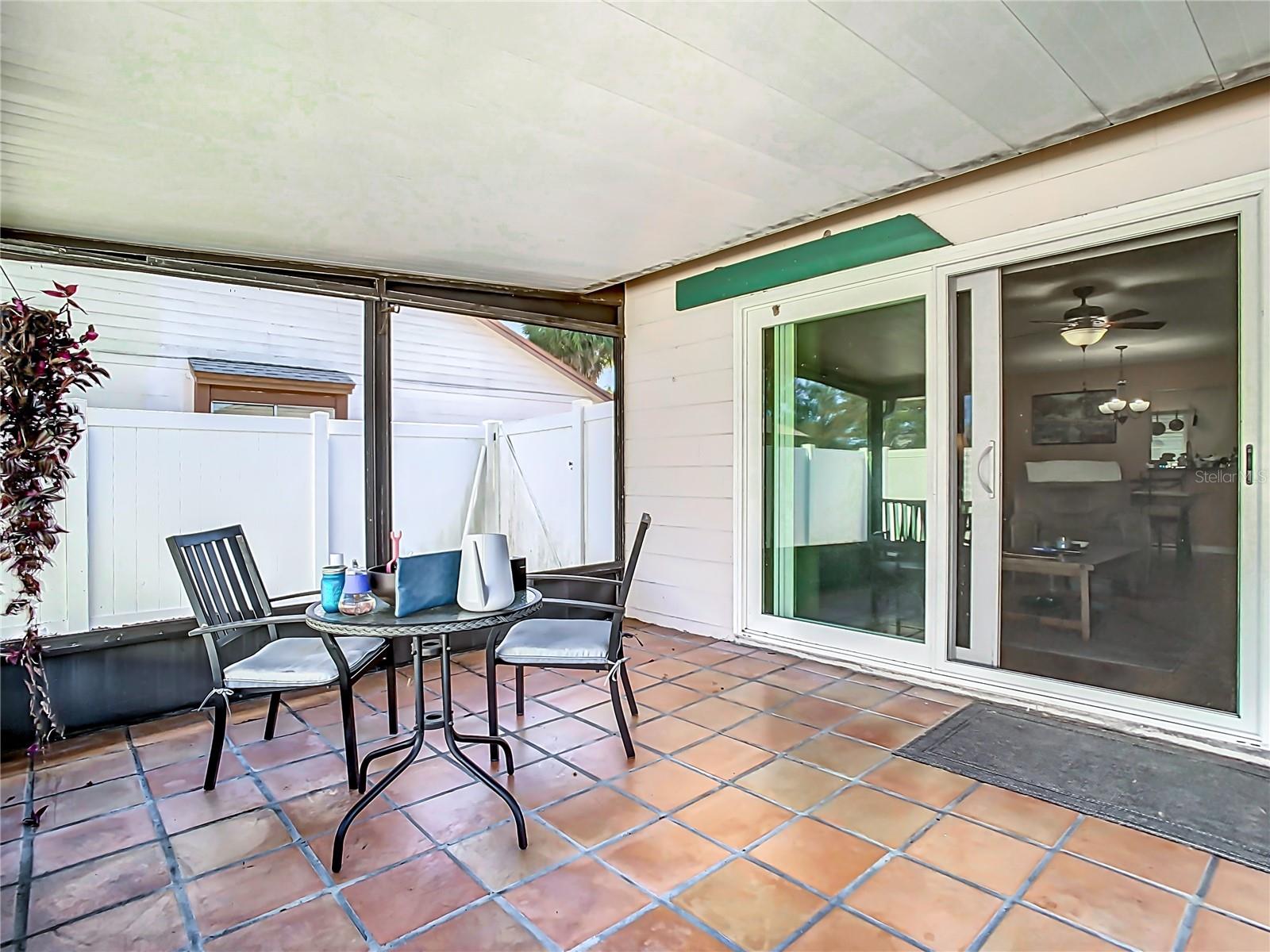 2435 Turpin Dr