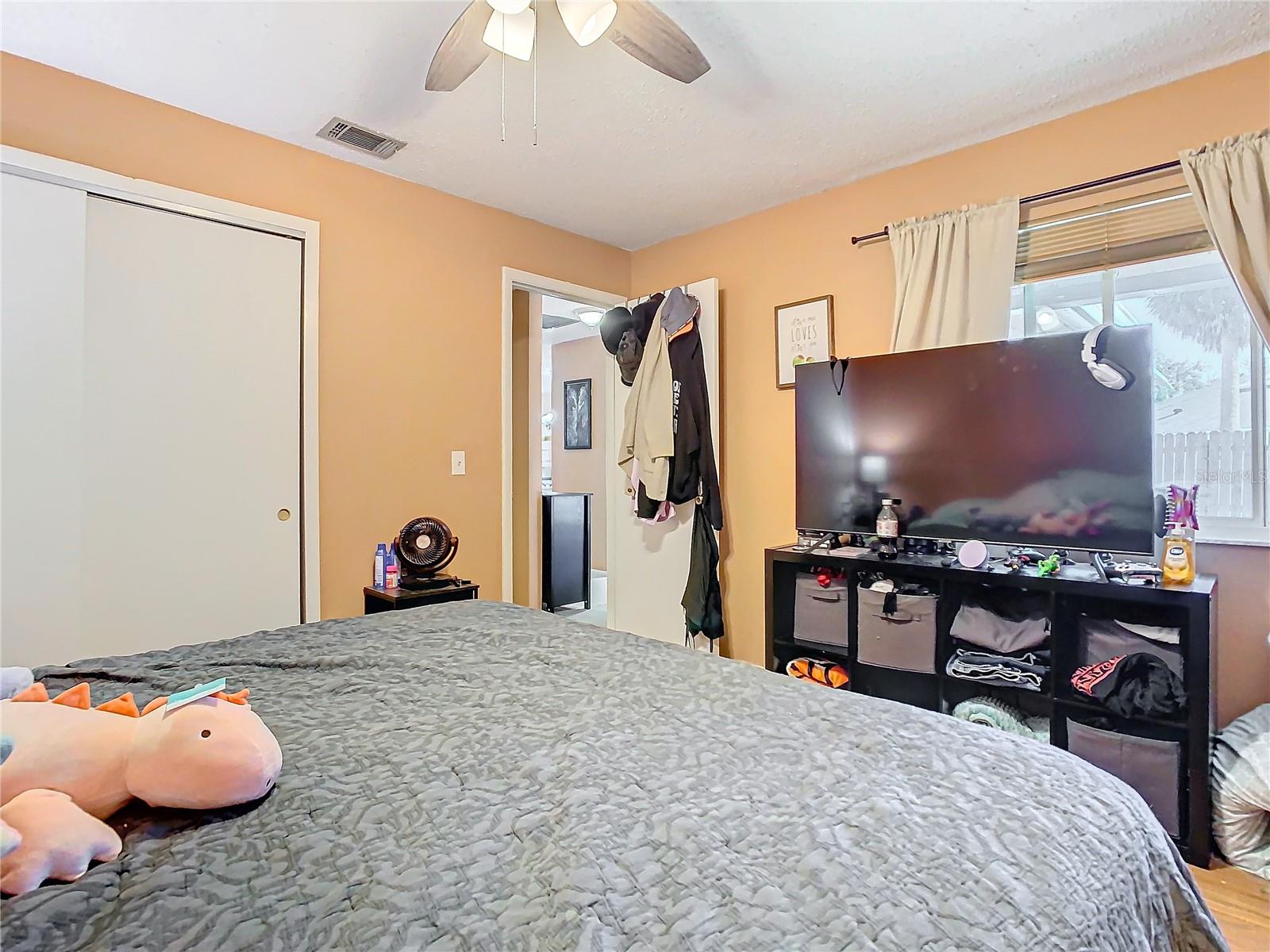 2435 Turpin Dr