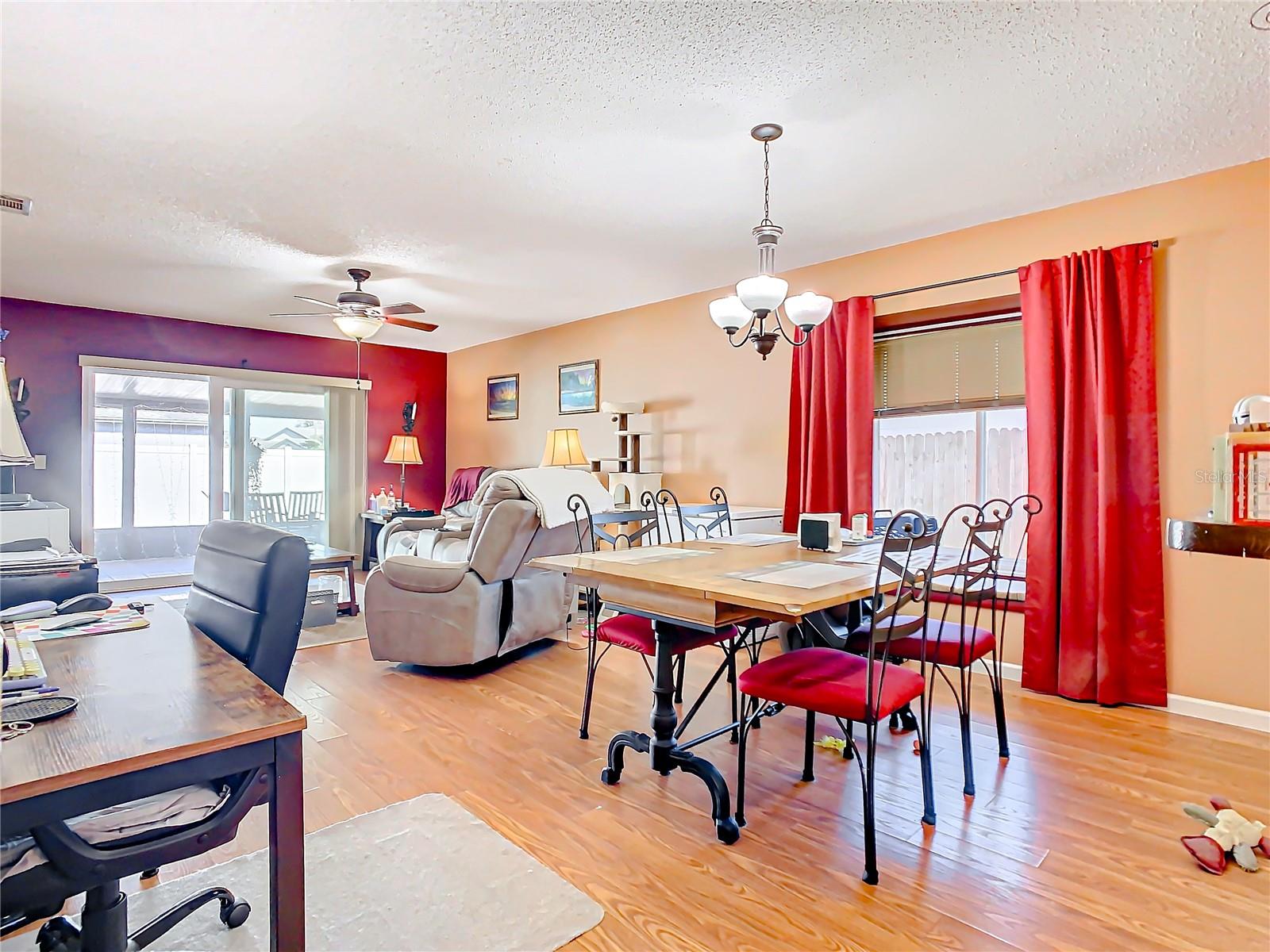 2435 Turpin Dr