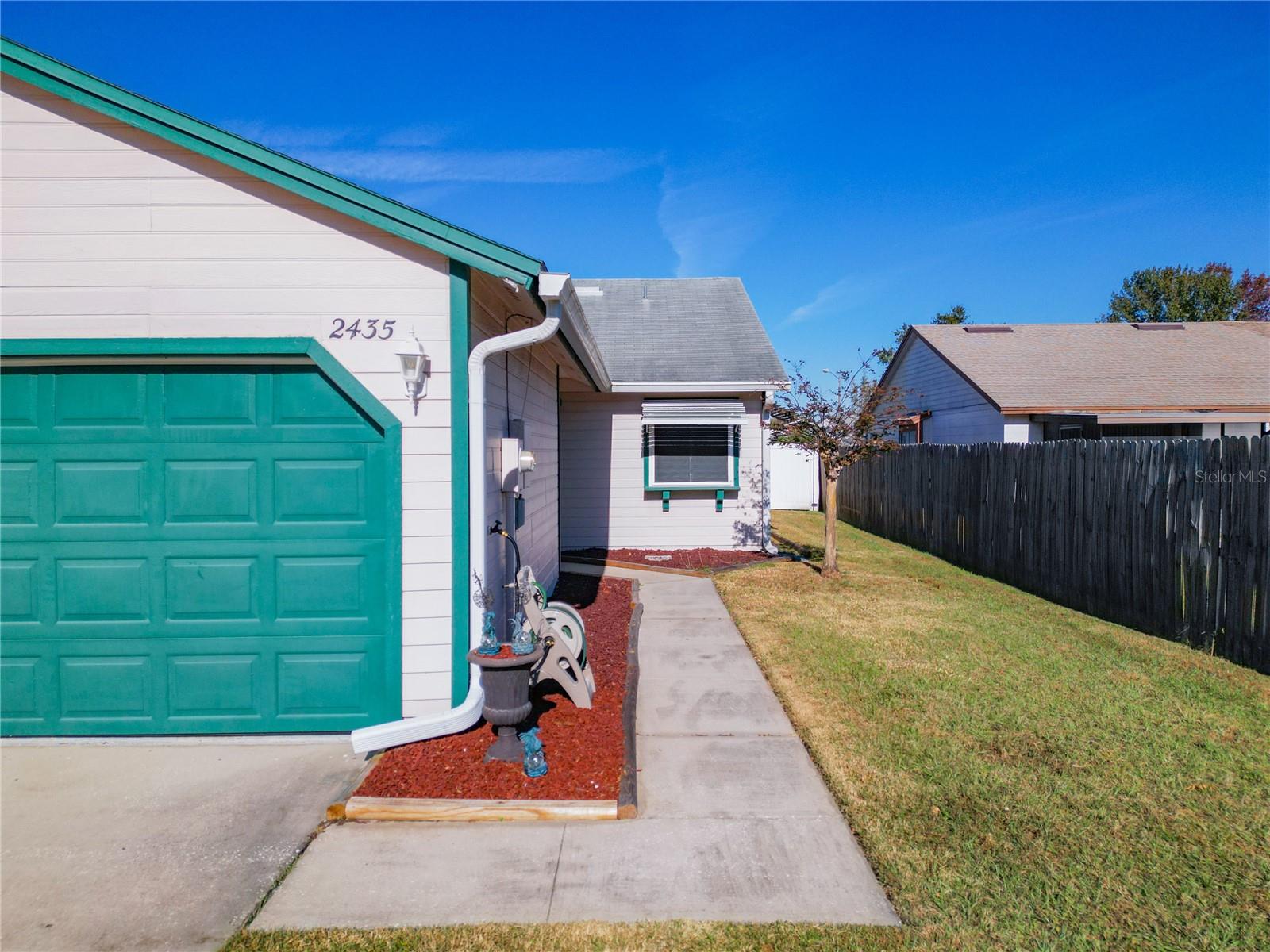 2435 Turpin Dr