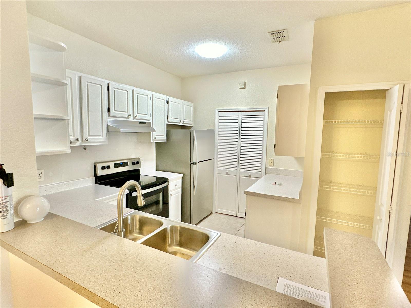 1175 Lake Shadow Cir #4103
