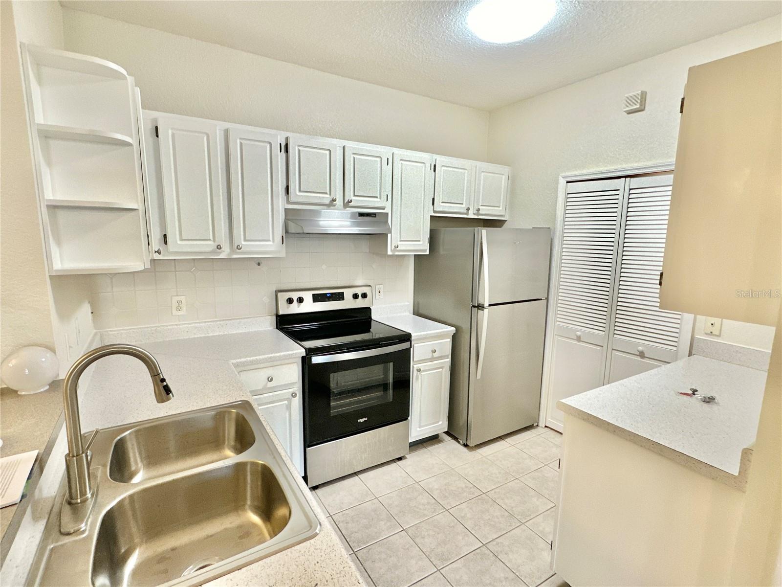 1175 Lake Shadow Cir #4103