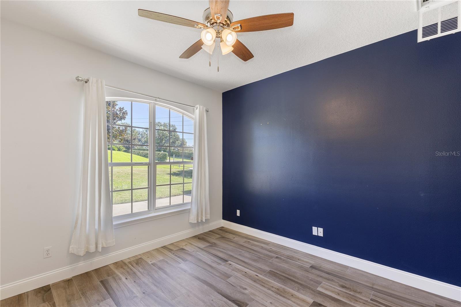 16801 Florence View Dr