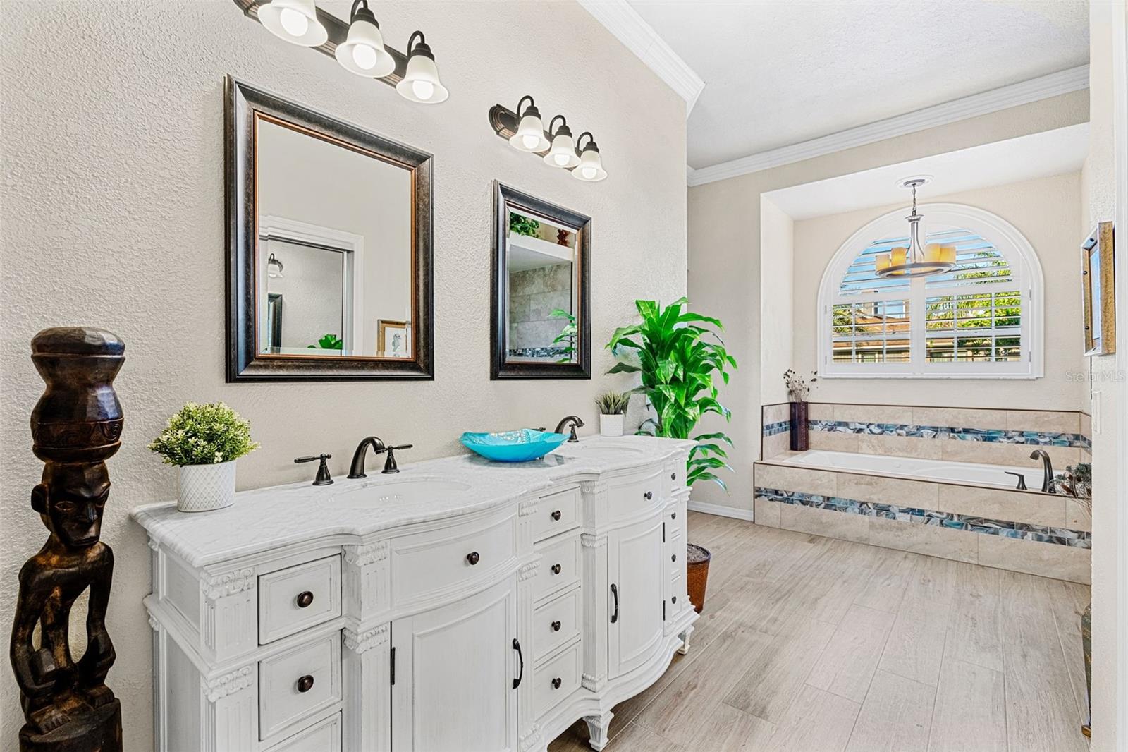 9302 BAY VISTA ESTATES BLVD