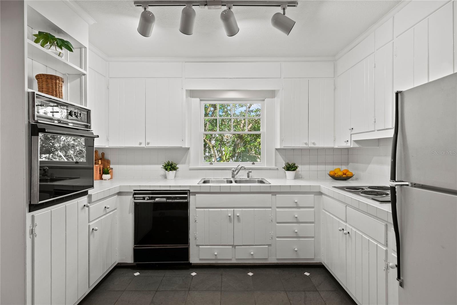 193 Overlook Rd