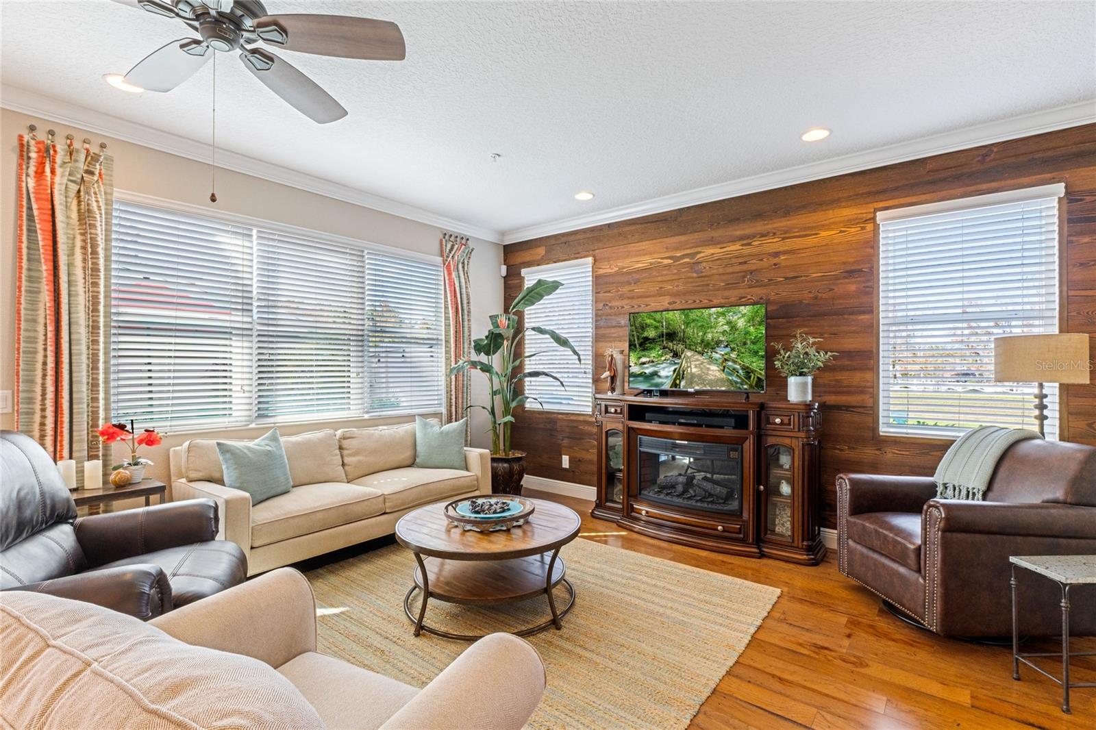 705 Walkers Grove Ln