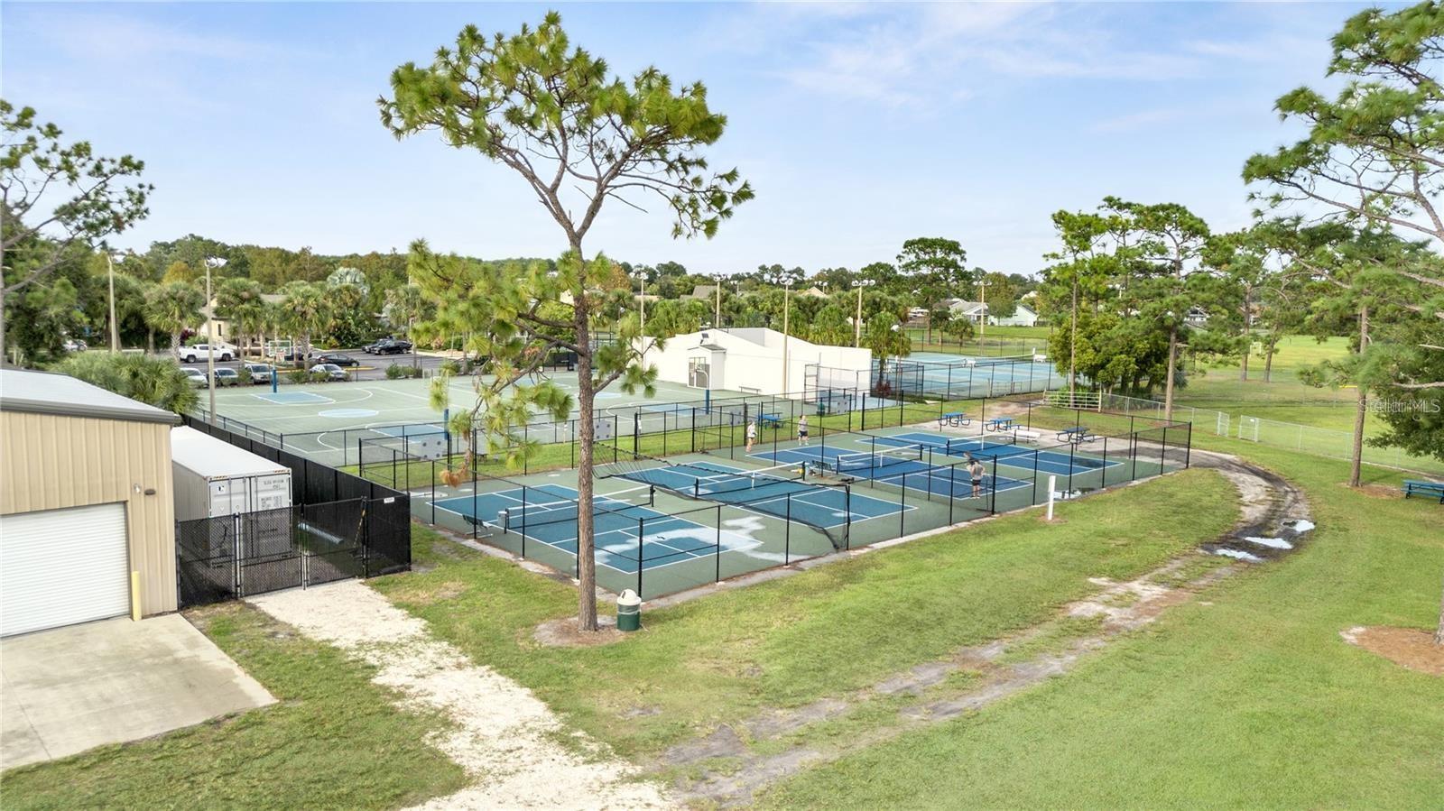 13656 Crystal River Dr