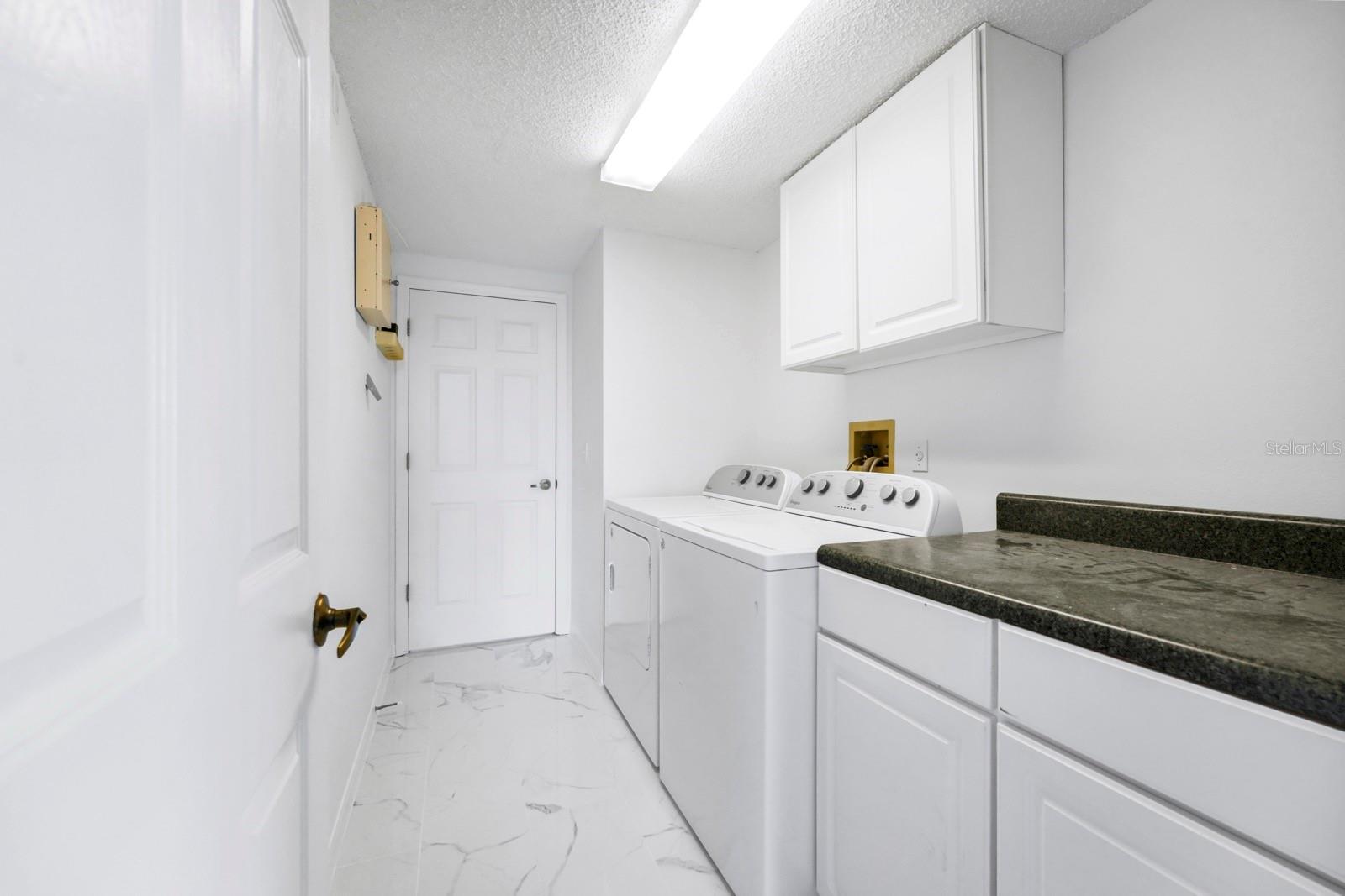 13656 Crystal River Dr