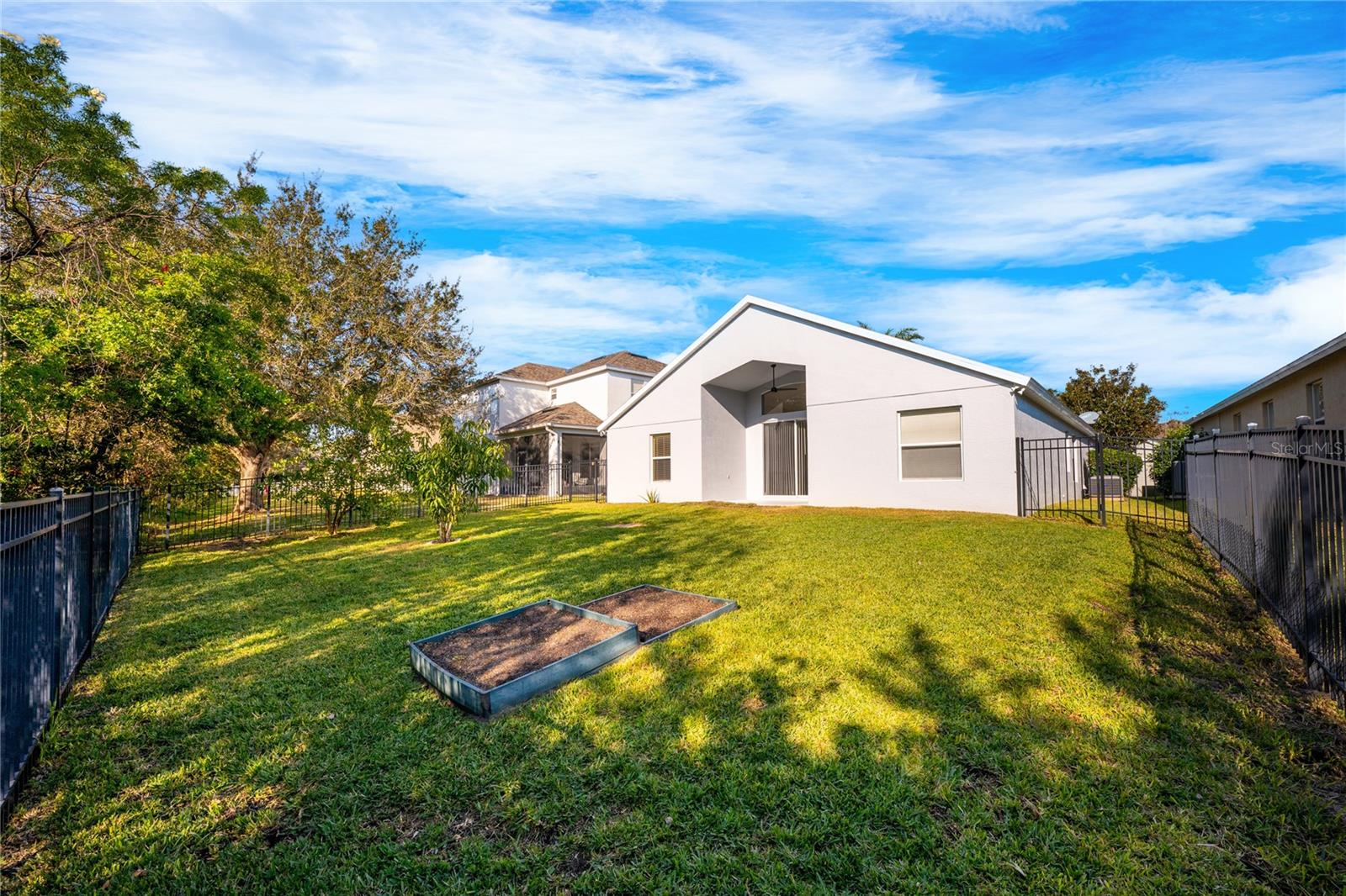 10050 Hidden Dunes Ln