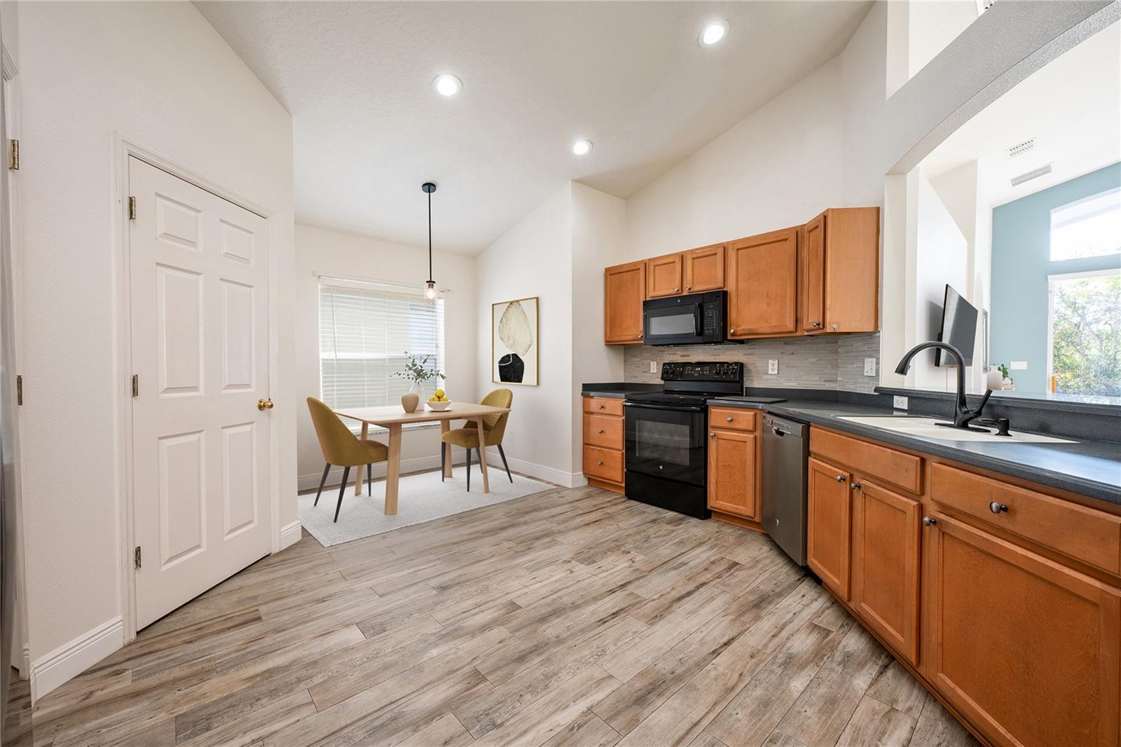 10050 Hidden Dunes Ln