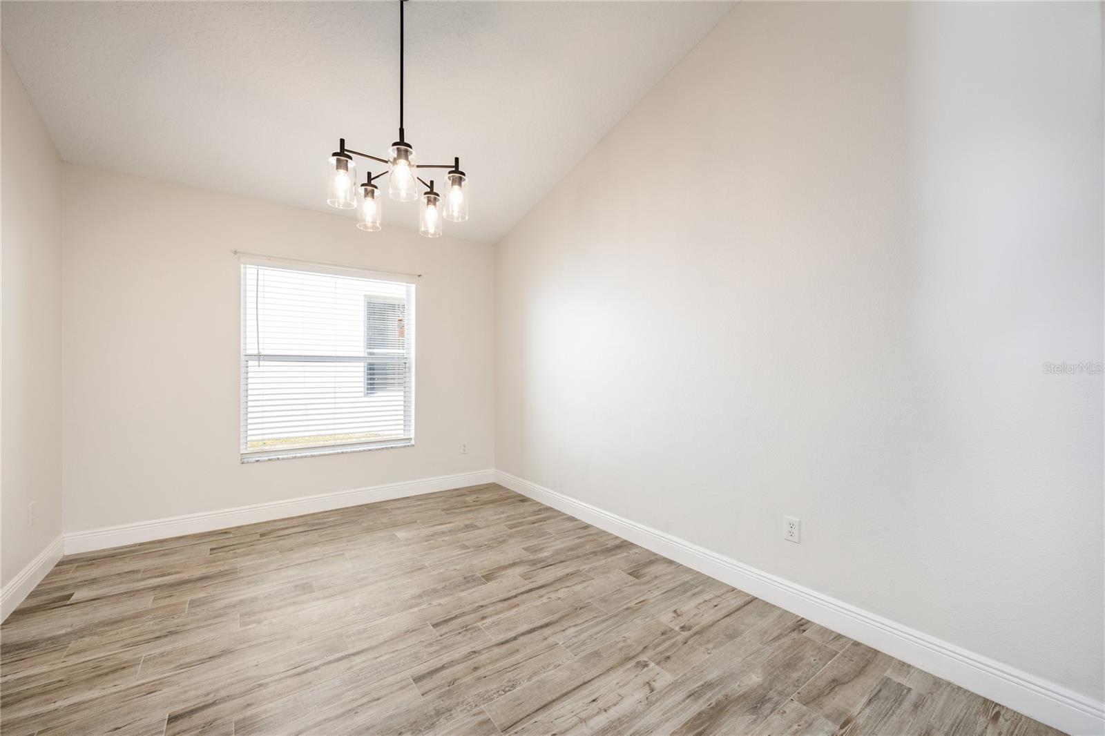 10050 Hidden Dunes Ln