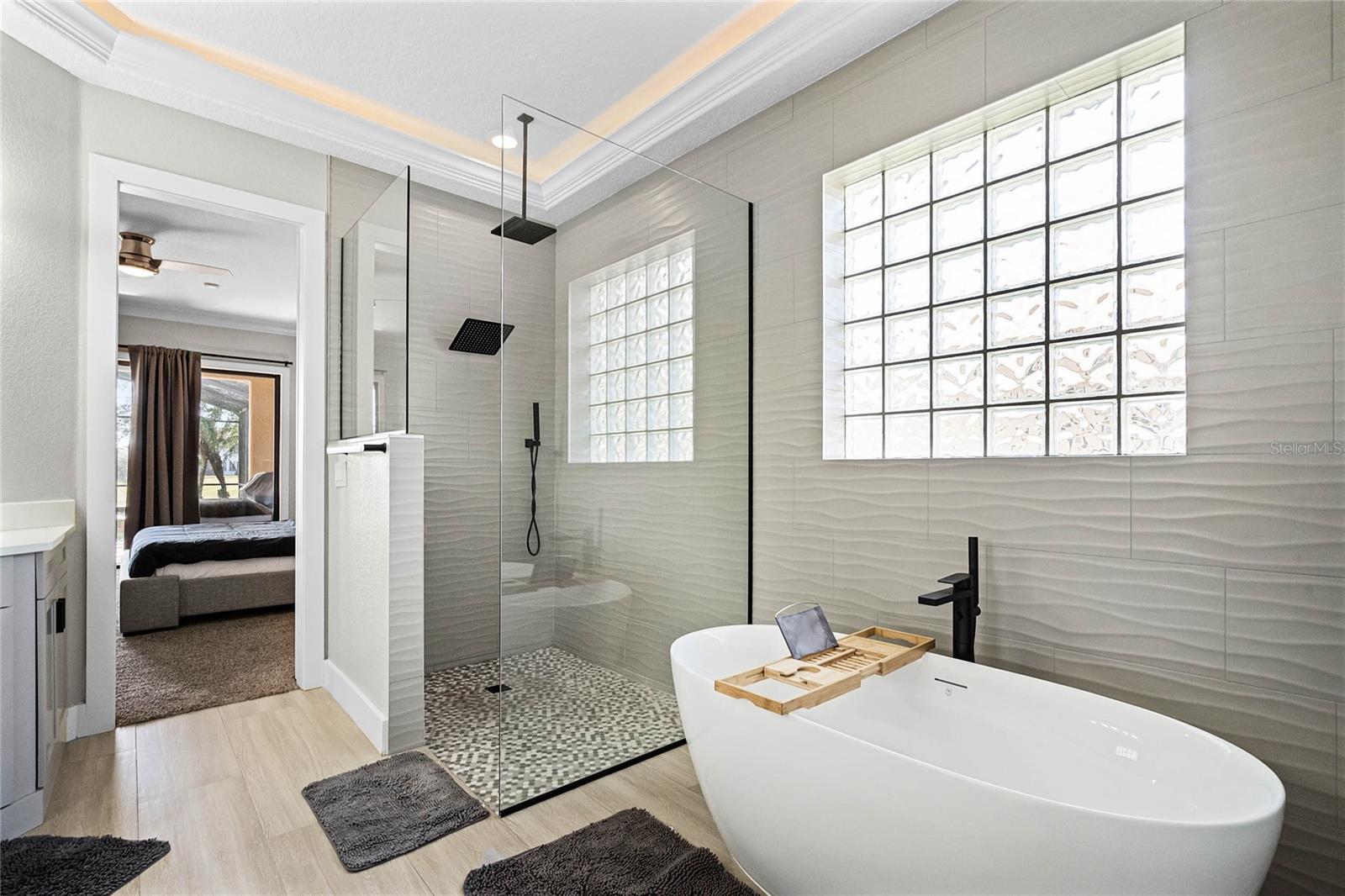 7505 Pointe Venezia Dr