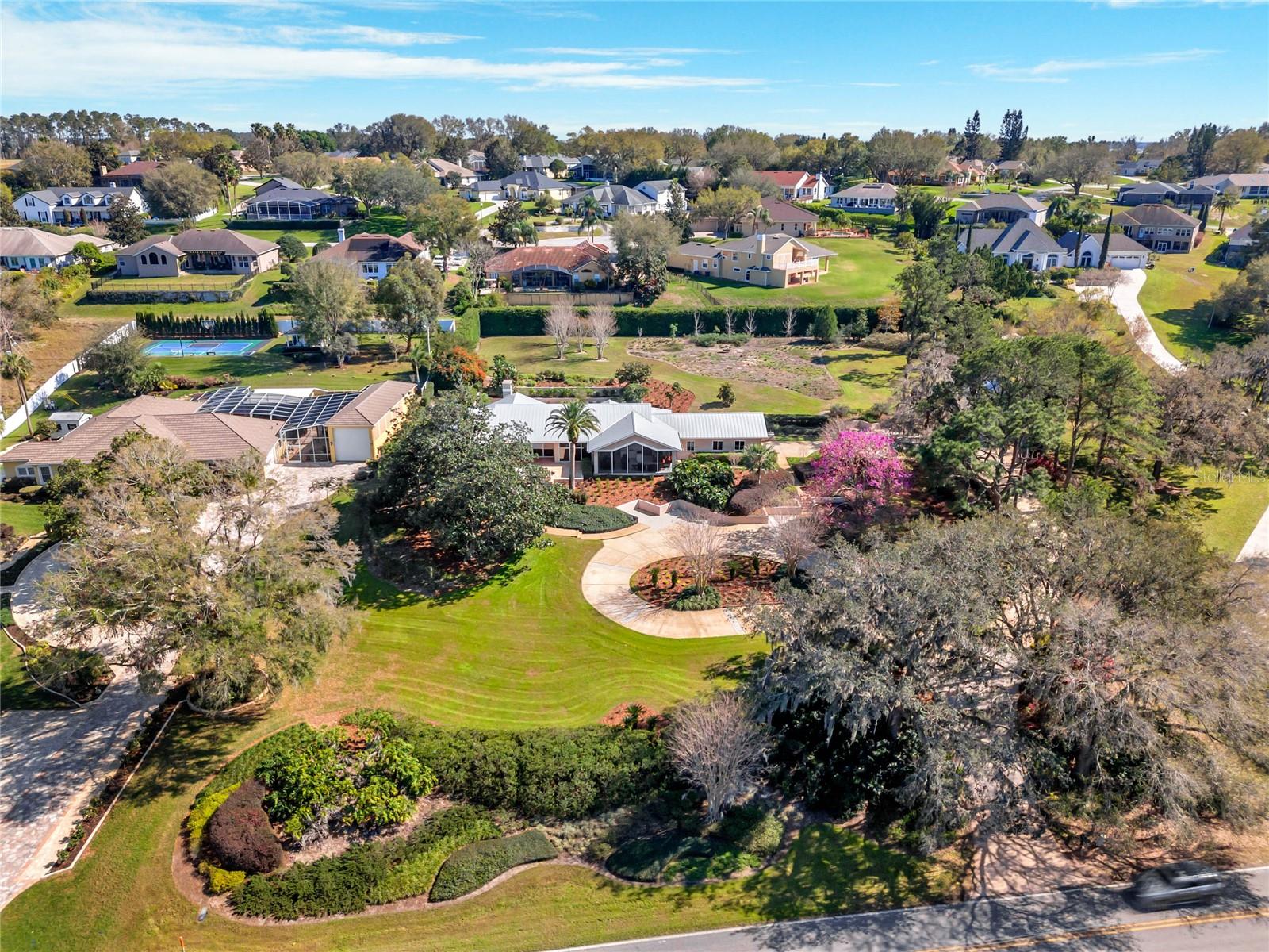 12104 Lakeshore Dr
