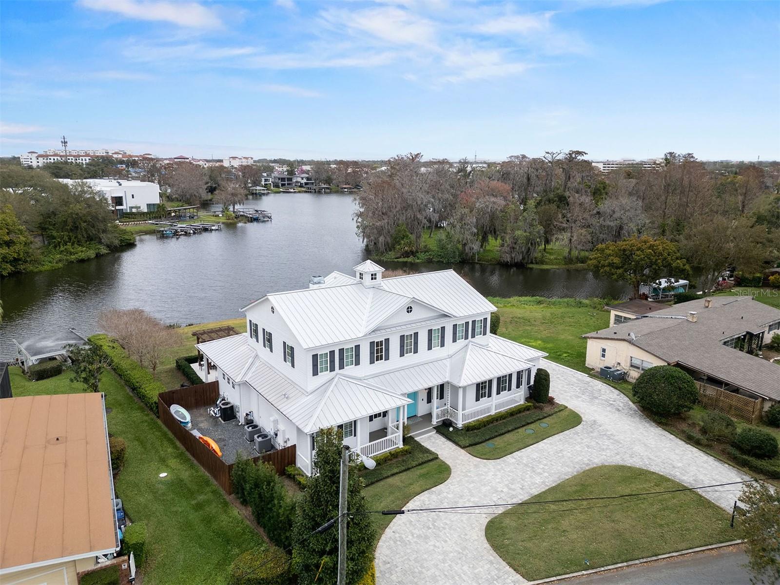 2024 Lake Dr