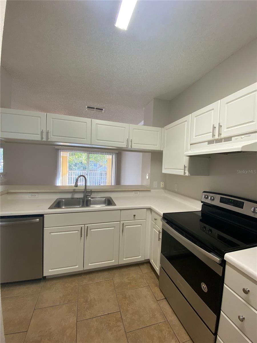 1323 Arbor Lakes Cir #1323