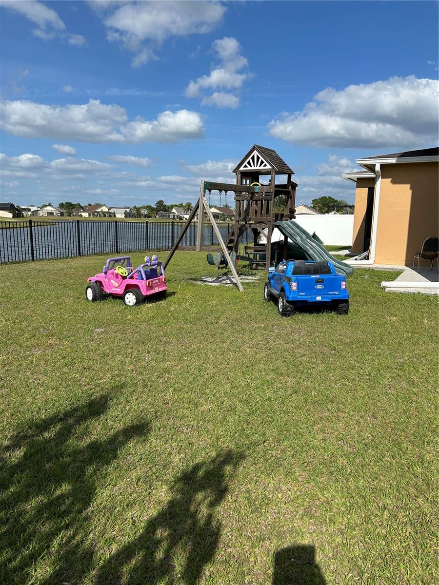 5406 Crepe Myrtle Cir