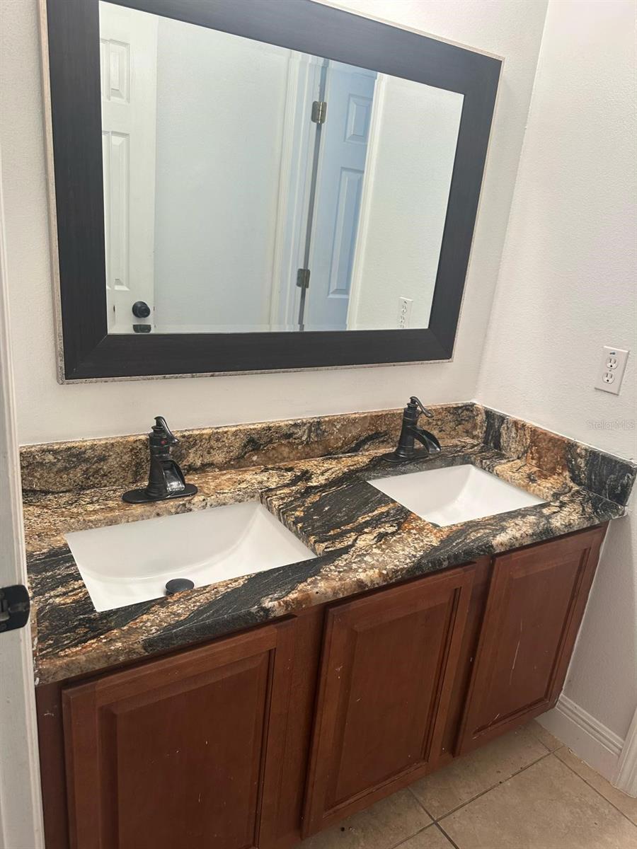 5406 Crepe Myrtle Cir