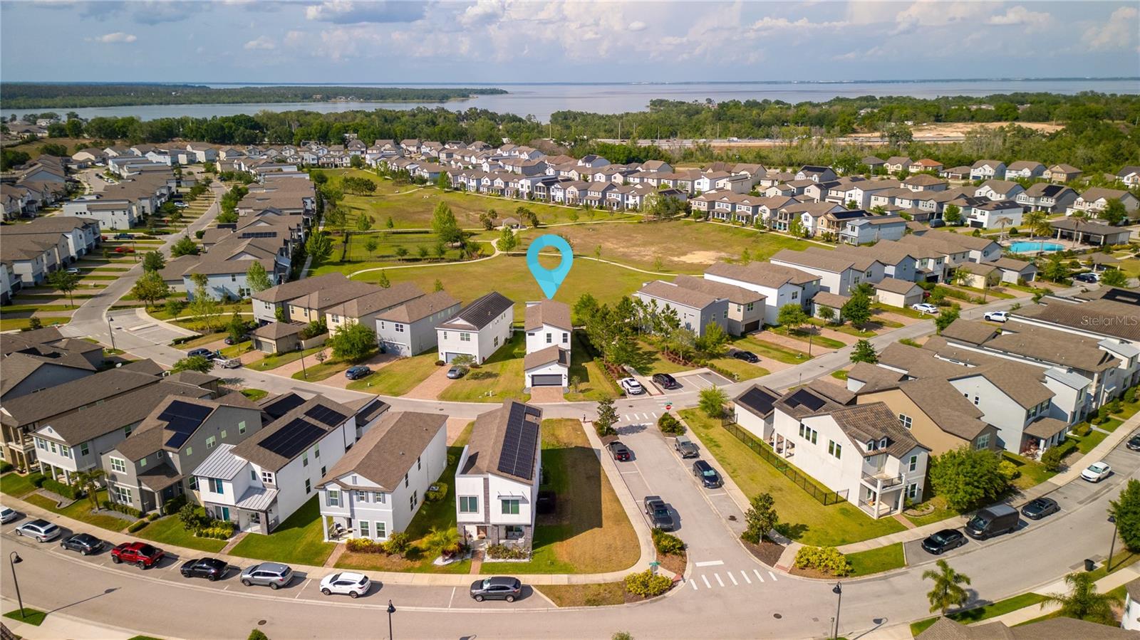 1873 WHITE FEATHER LOOP