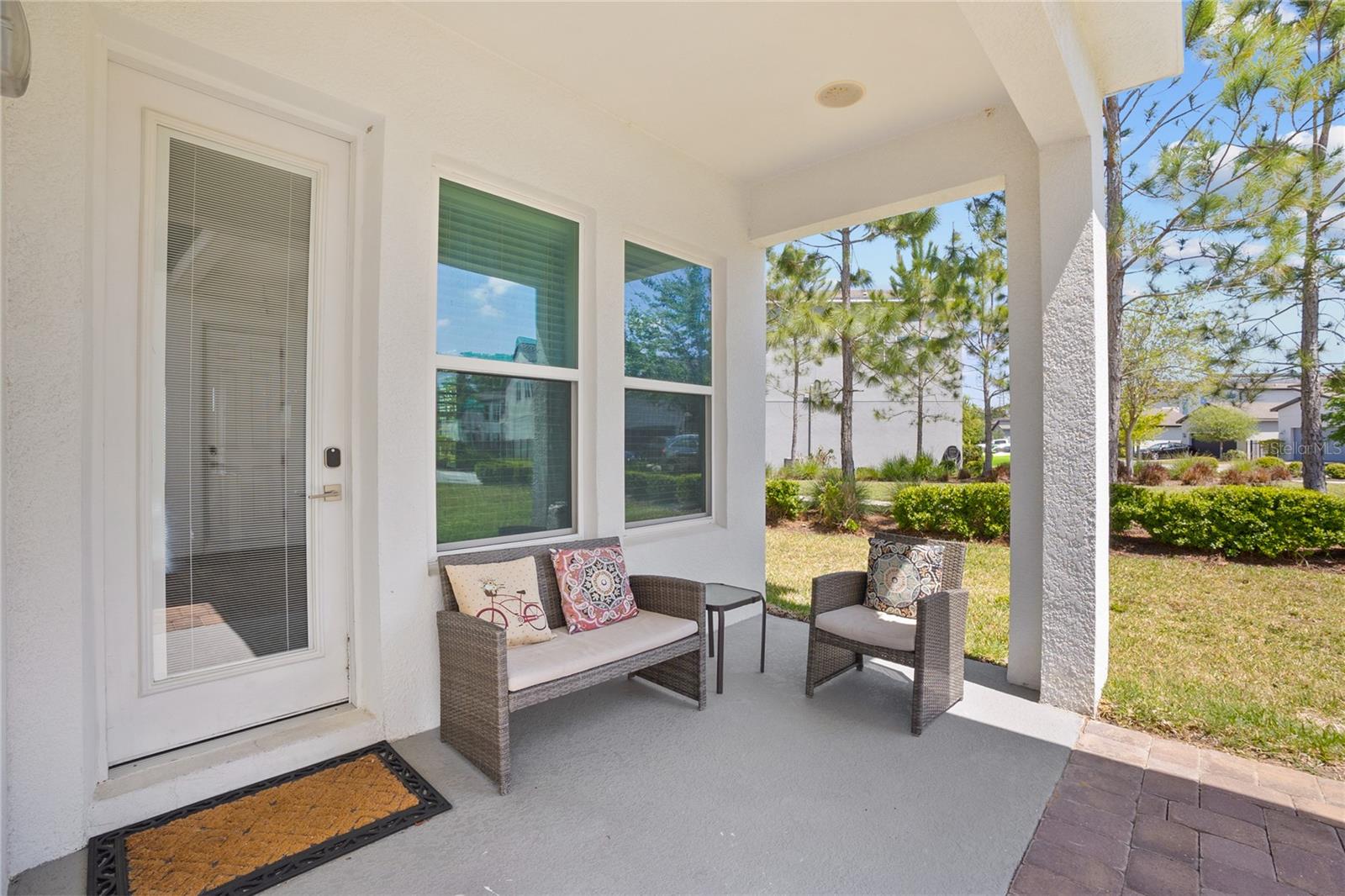 1873 WHITE FEATHER LOOP