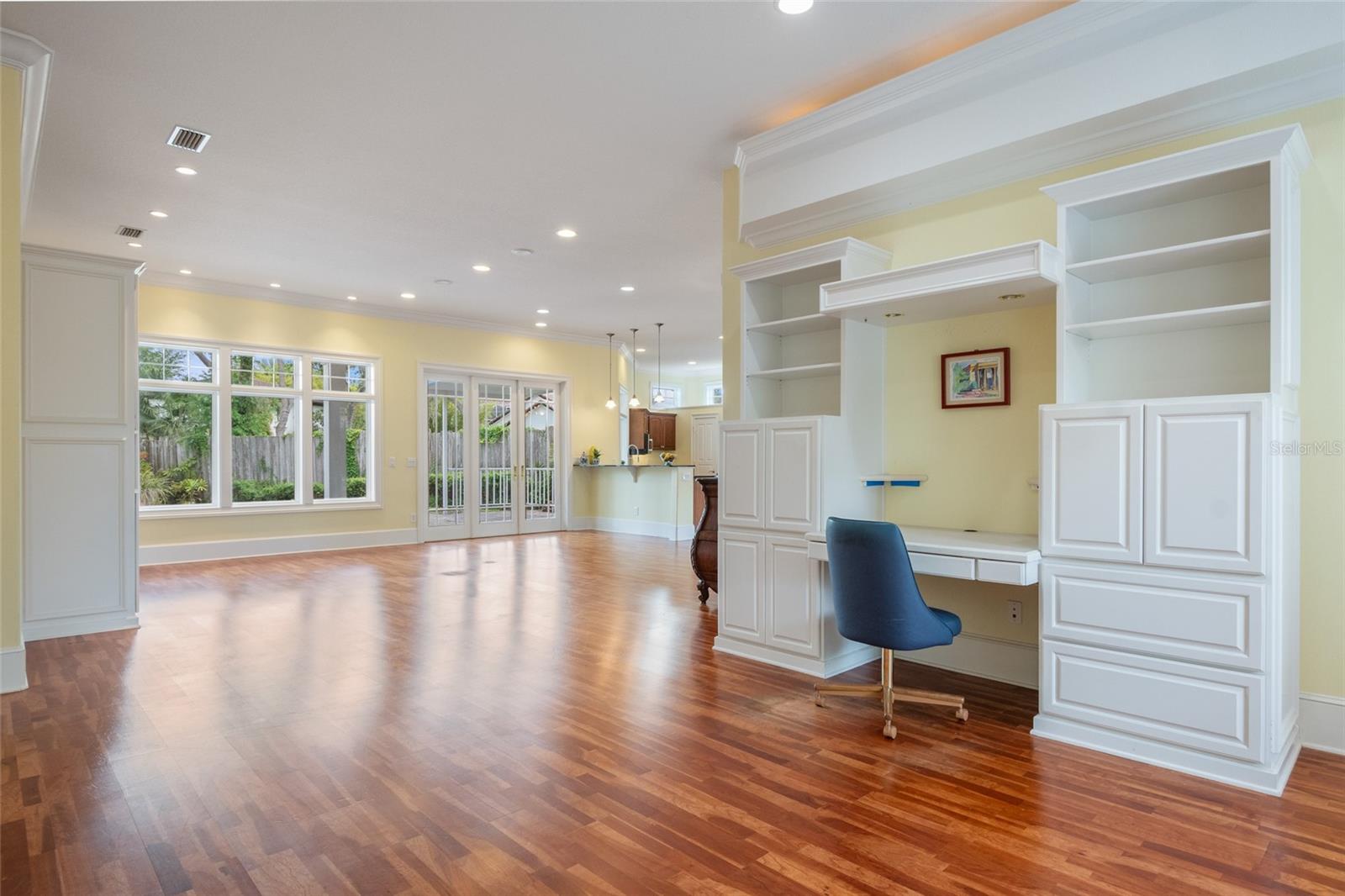 220 Minnehaha Rd