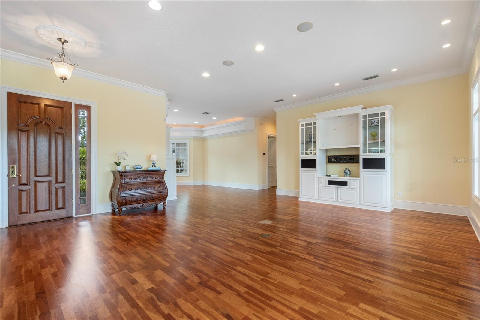 220 Minnehaha Rd