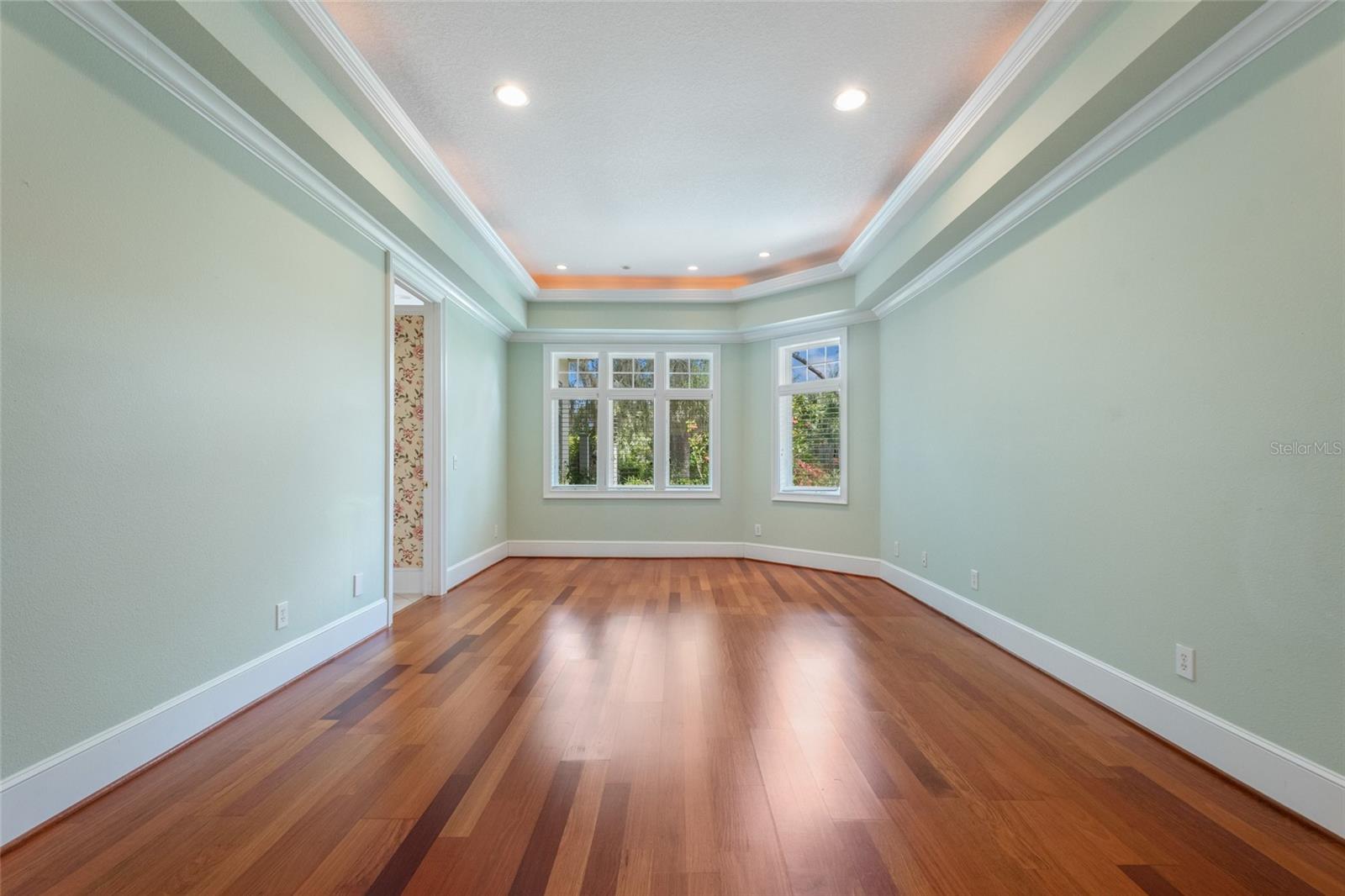 220 Minnehaha Rd