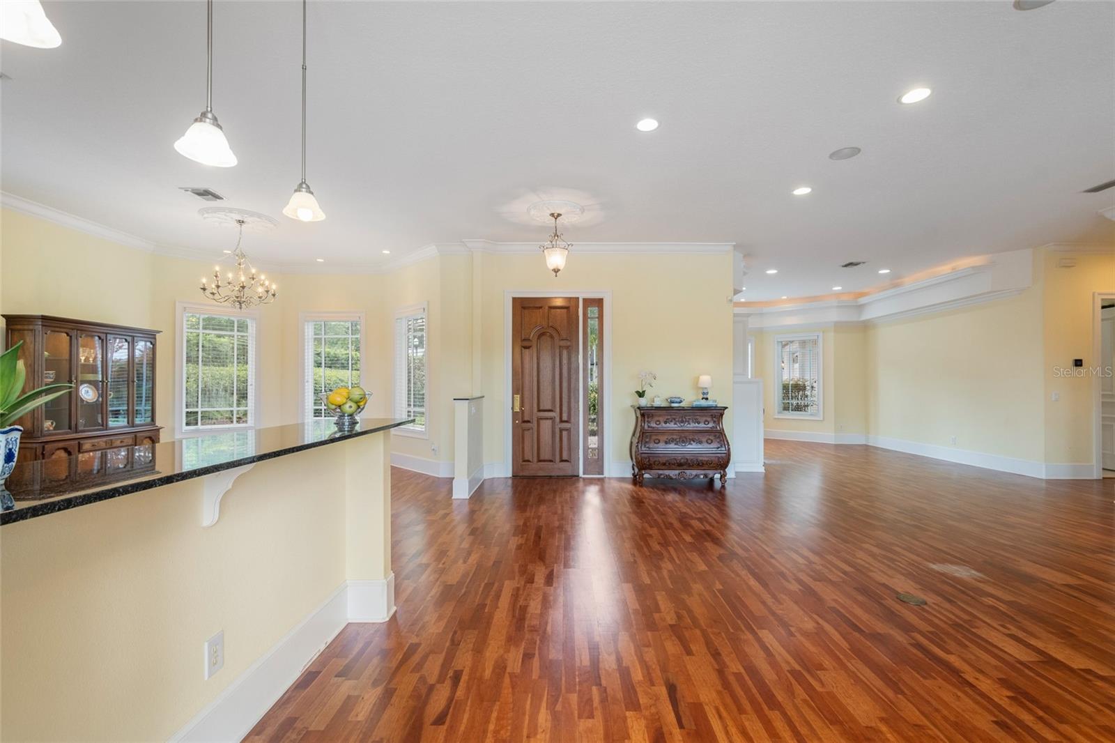 220 Minnehaha Rd