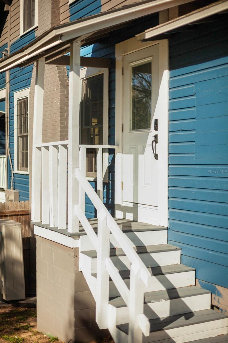 609 W Osceola St