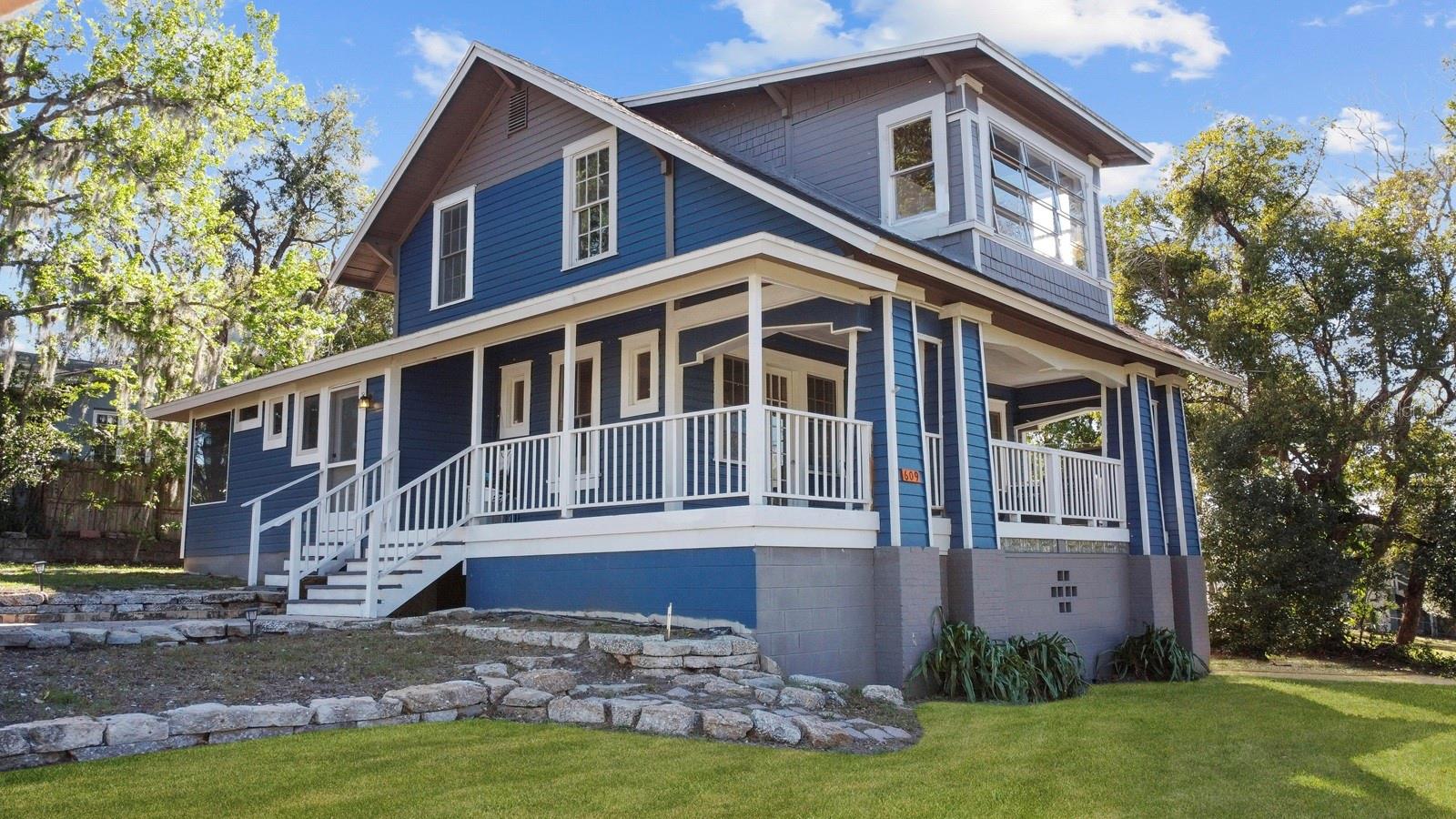 609 W Osceola St