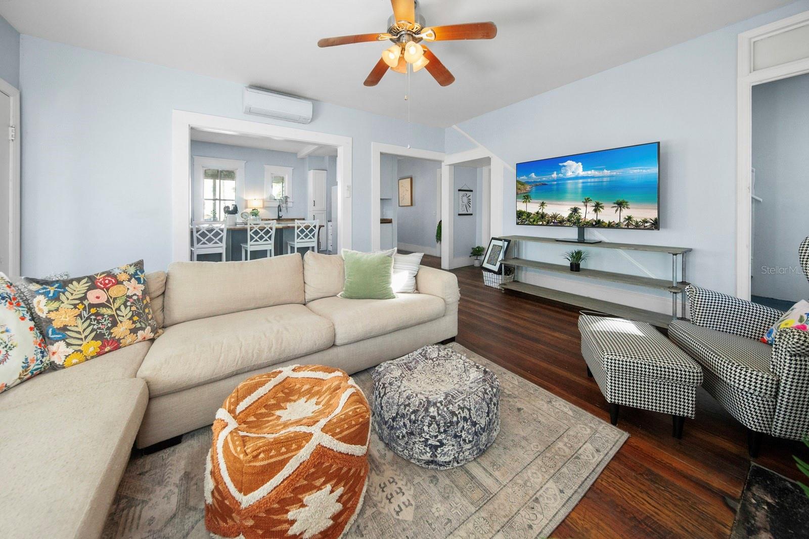 609 W Osceola St