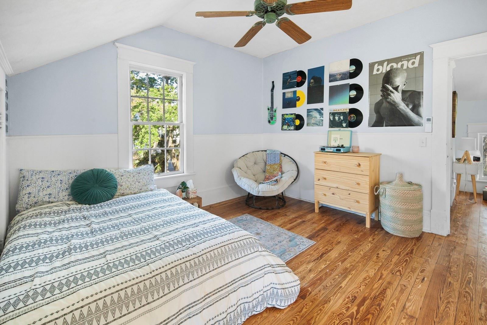 609 W Osceola St