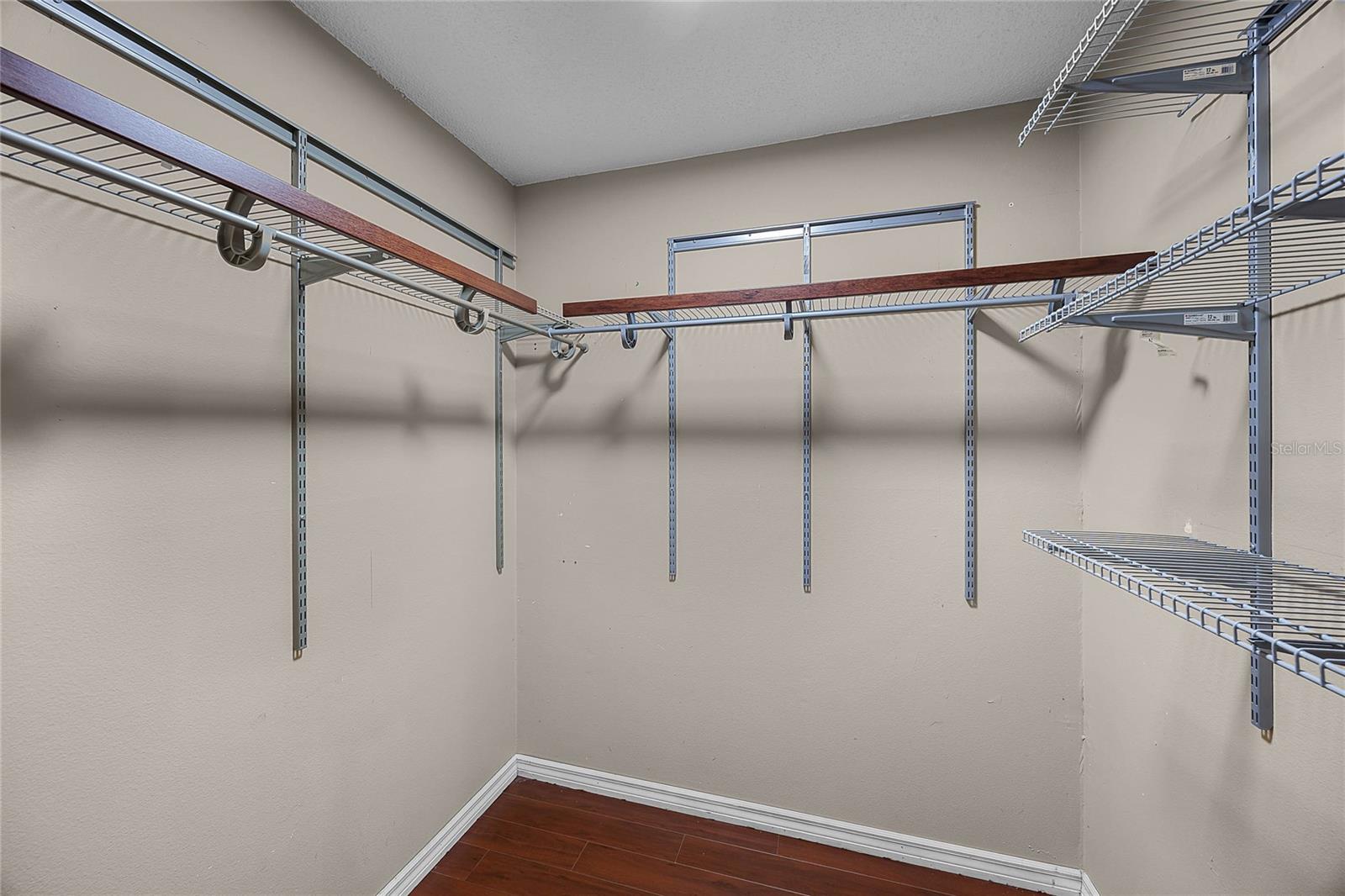 1013 Glensprings Ave