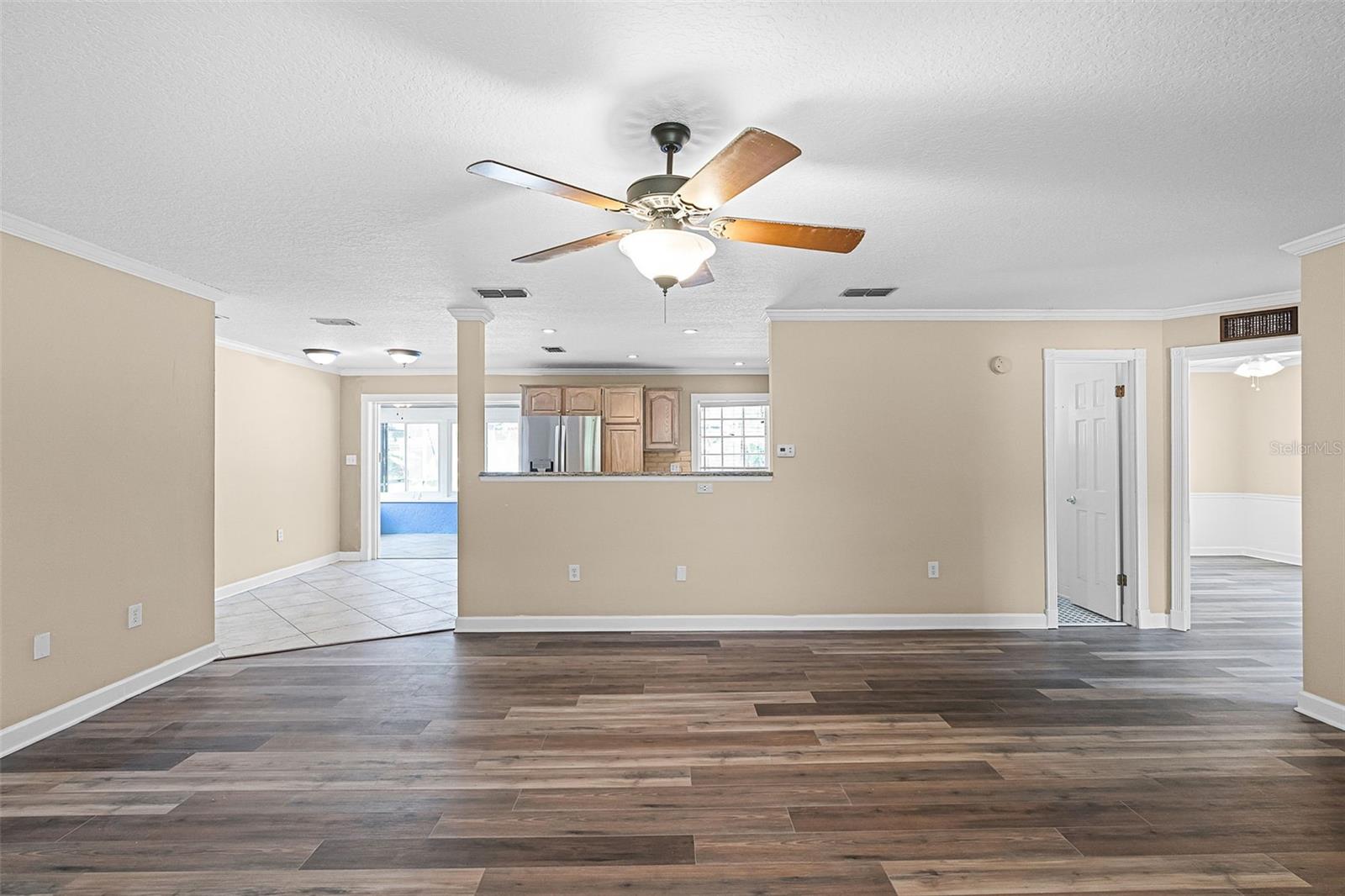 1013 Glensprings Ave