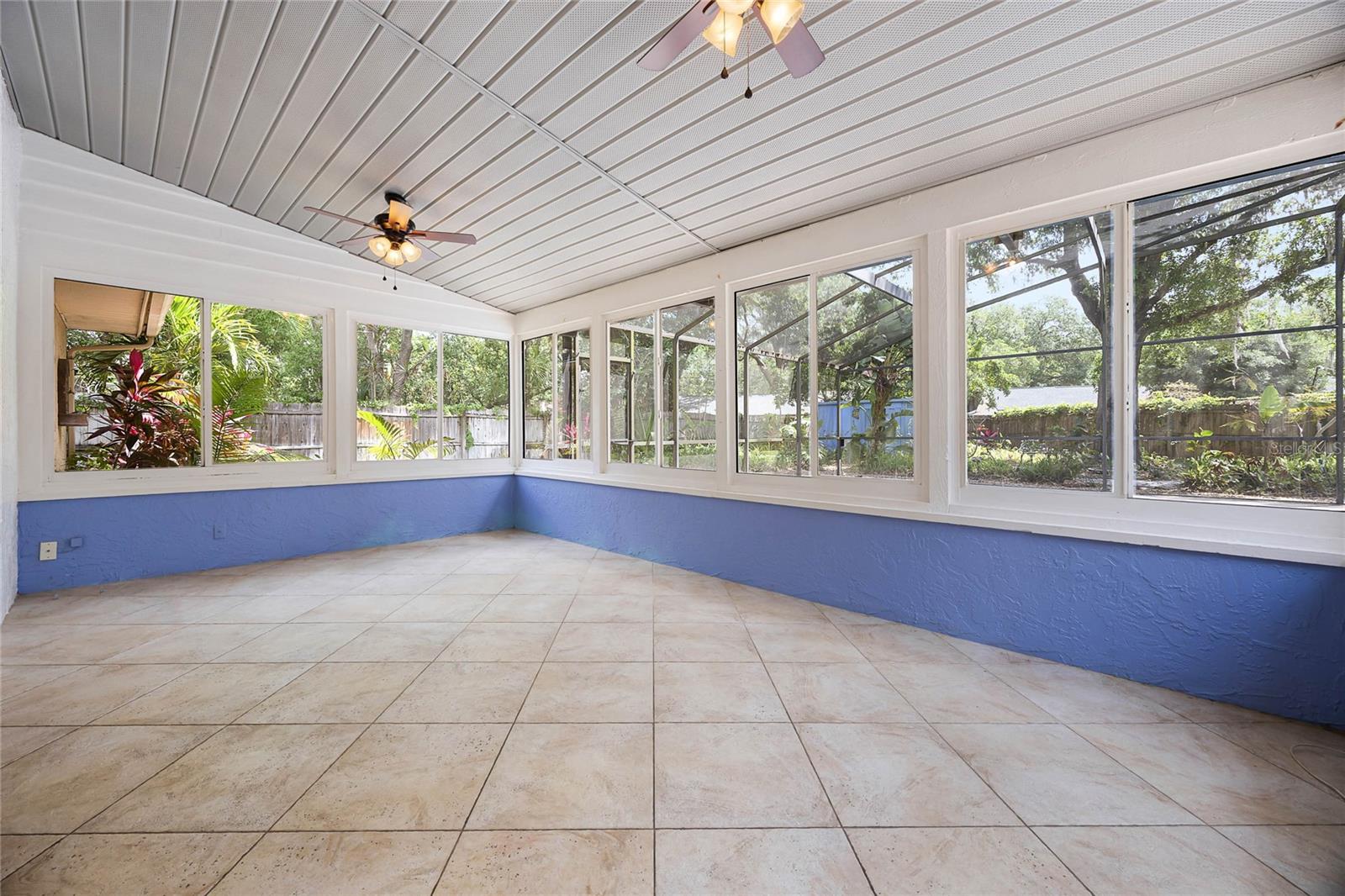 1013 Glensprings Ave