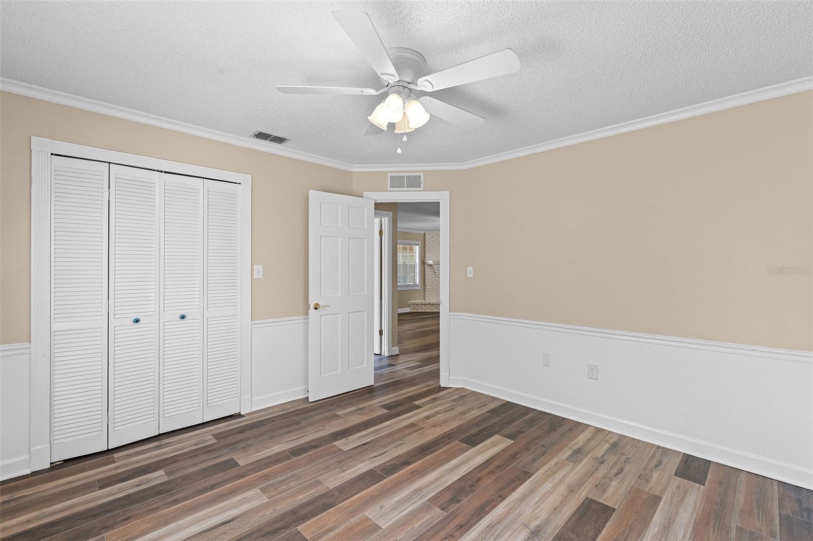 1013 Glensprings Ave