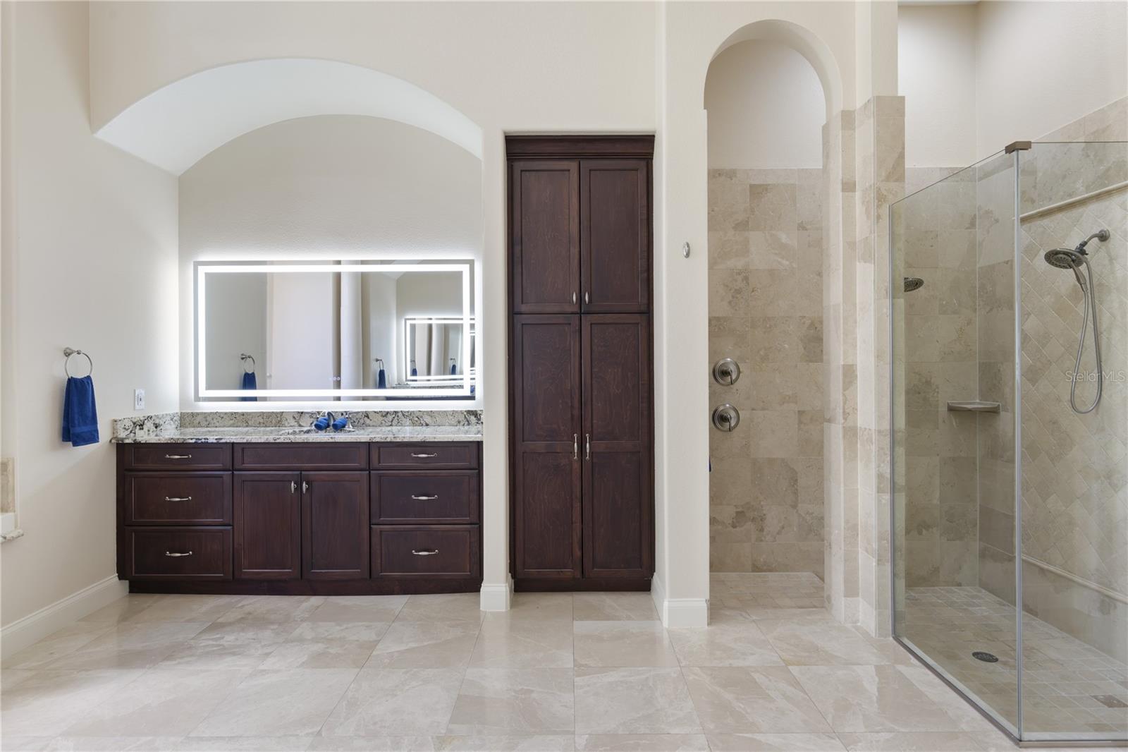 14700 Avenue of the Rushes