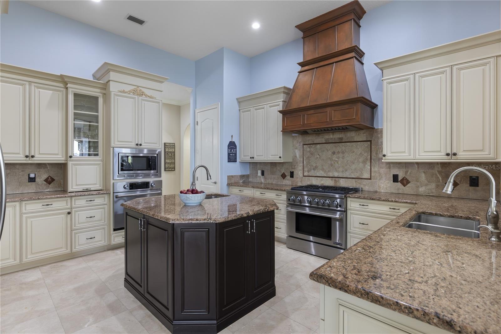 14700 Avenue of the Rushes