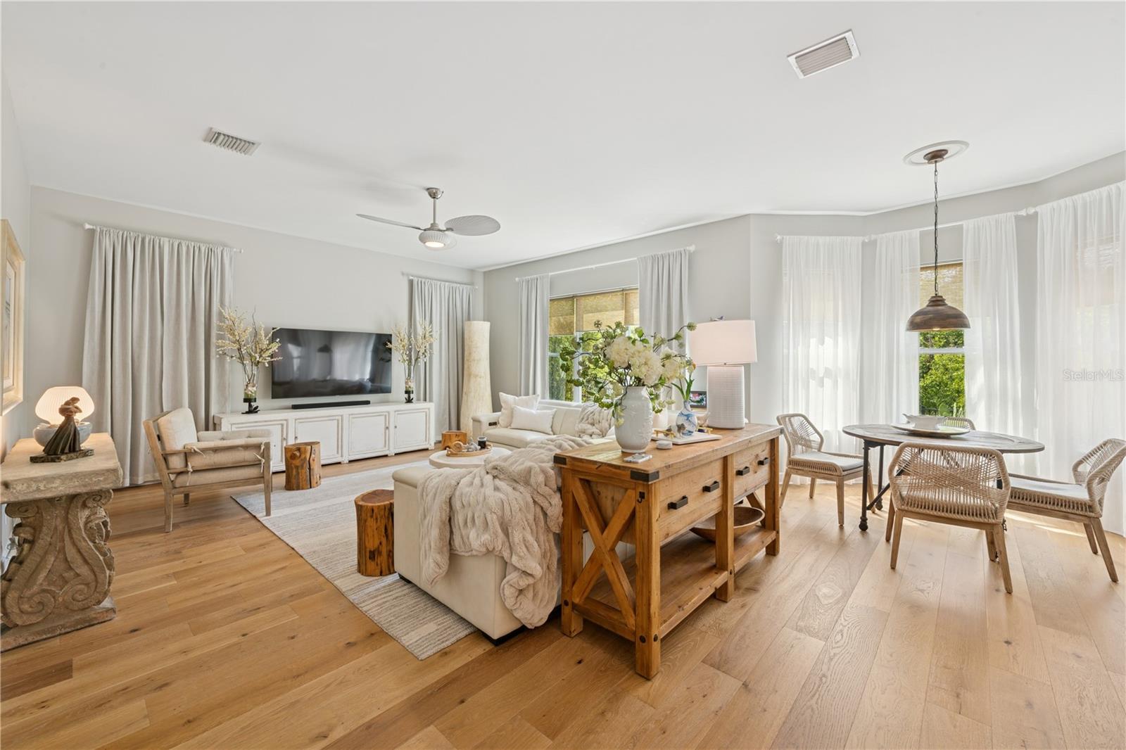 8778 Peachtree Park Ct